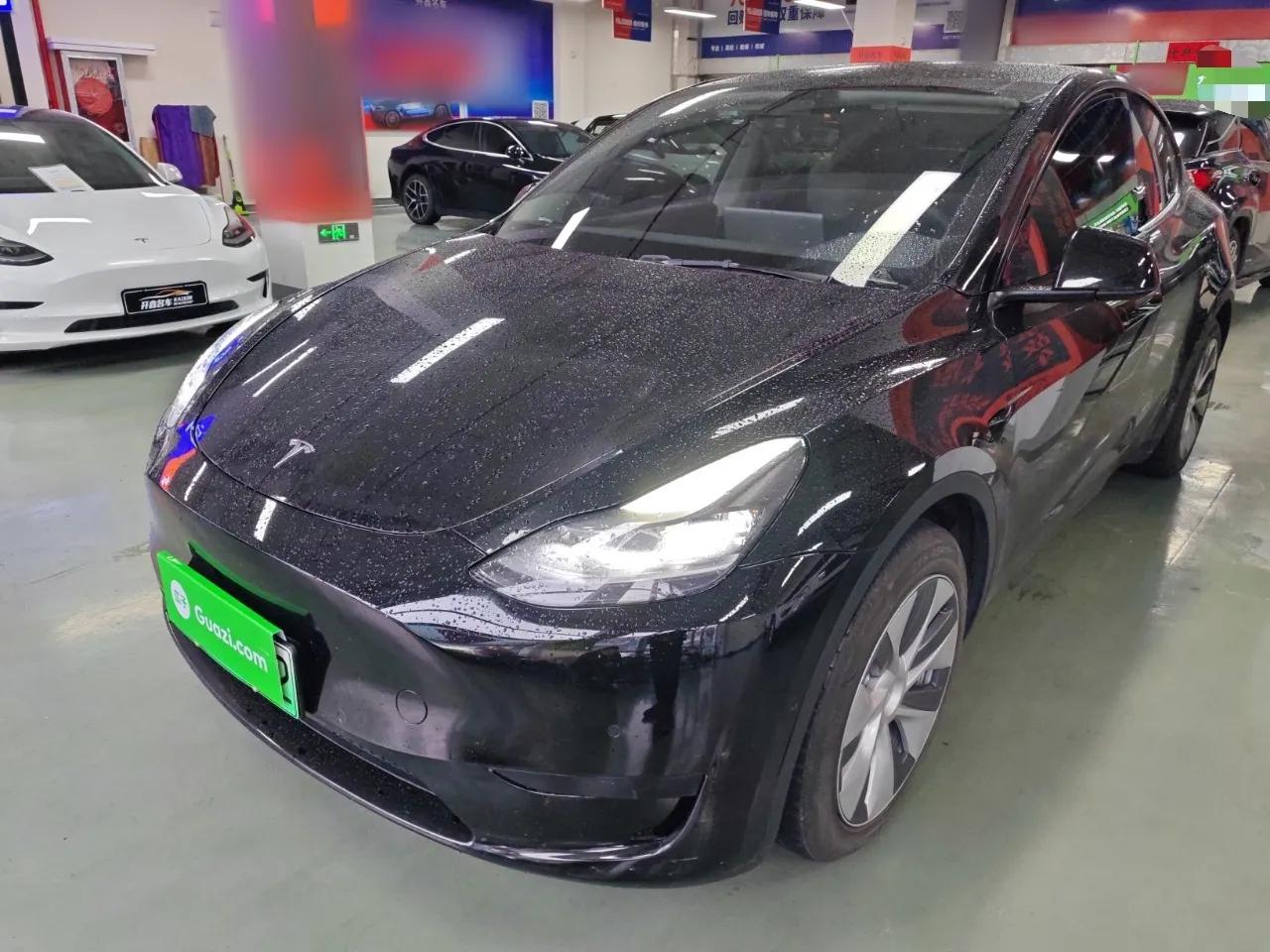 Tesla Model Y 2022 Rear-Wheel-Drive Version — миниатюра 1
