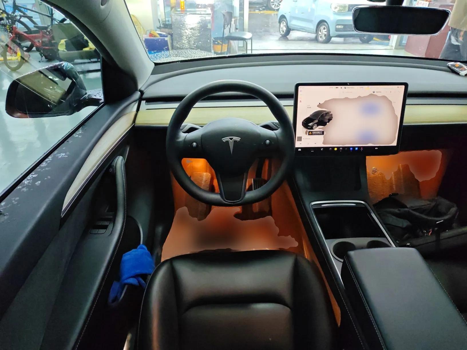 Tesla Model Y 2022 Rear-Wheel-Drive Version — миниатюра 13