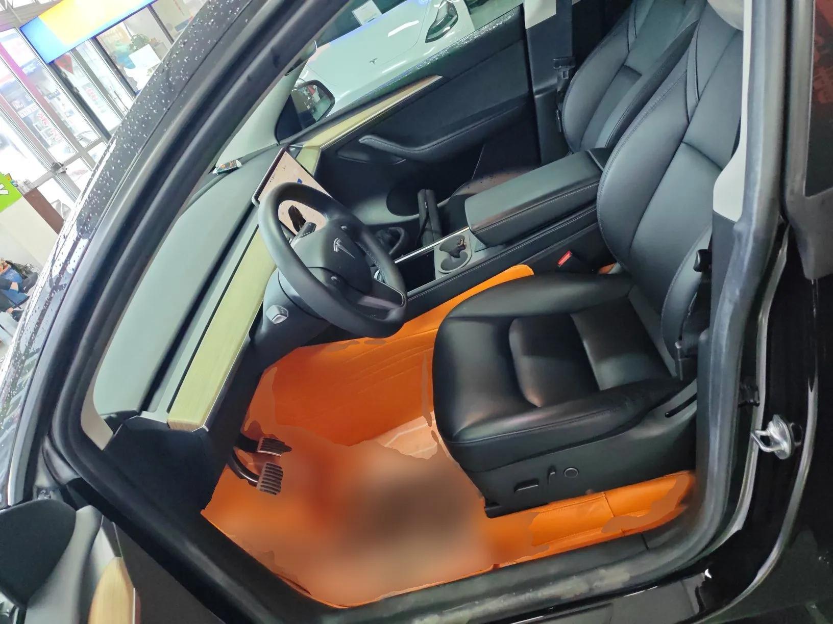 Tesla Model Y 2022 Rear-Wheel-Drive Version — миниатюра 17
