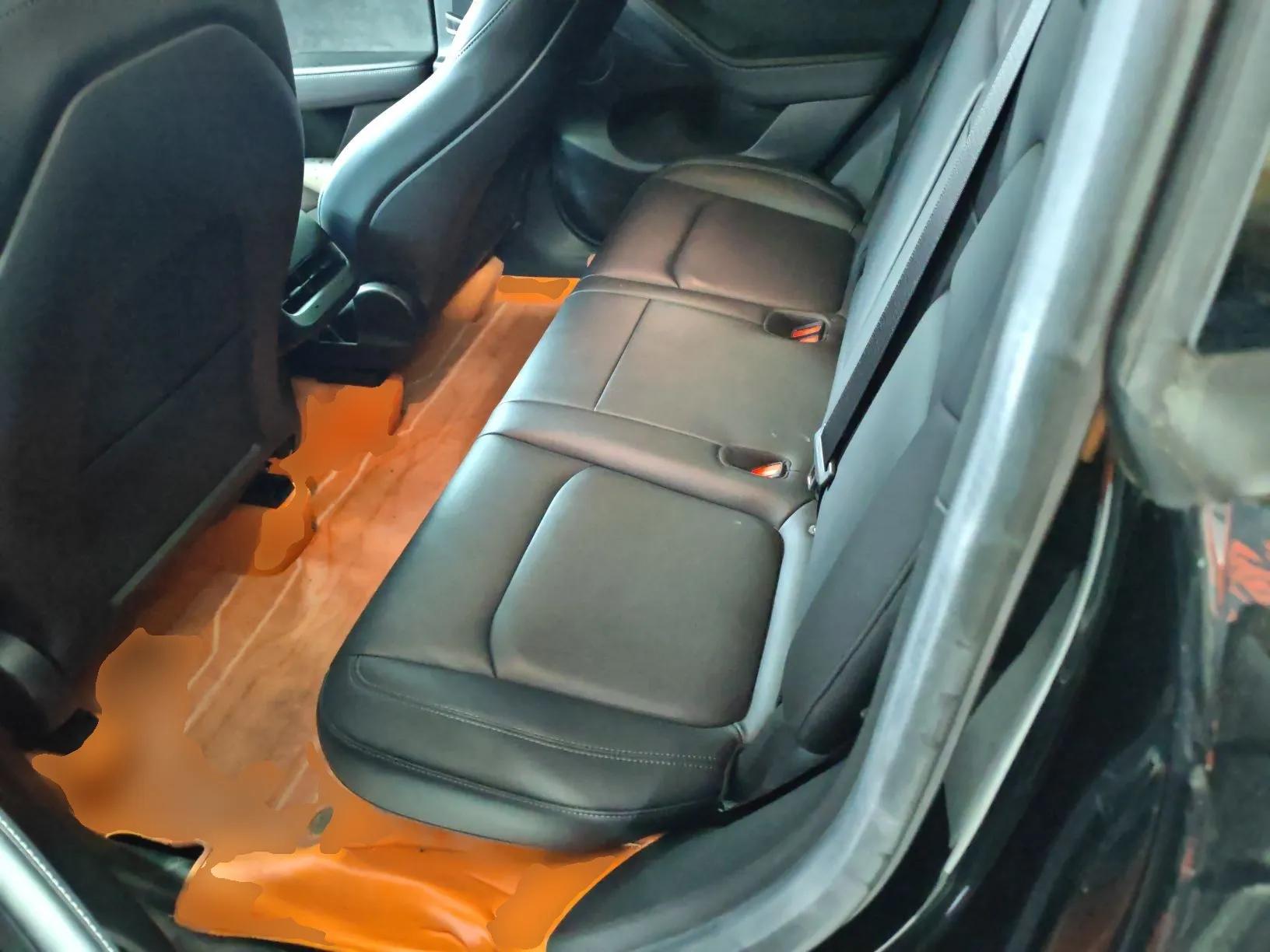 Tesla Model Y 2022 Rear-Wheel-Drive Version — миниатюра 19