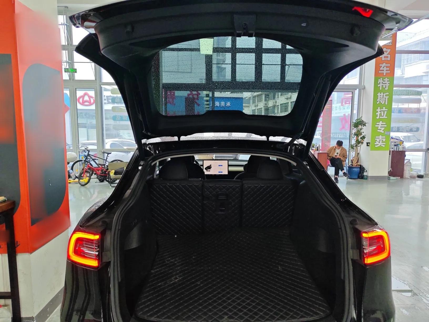Tesla Model Y 2022 Rear-Wheel-Drive Version — миниатюра 21