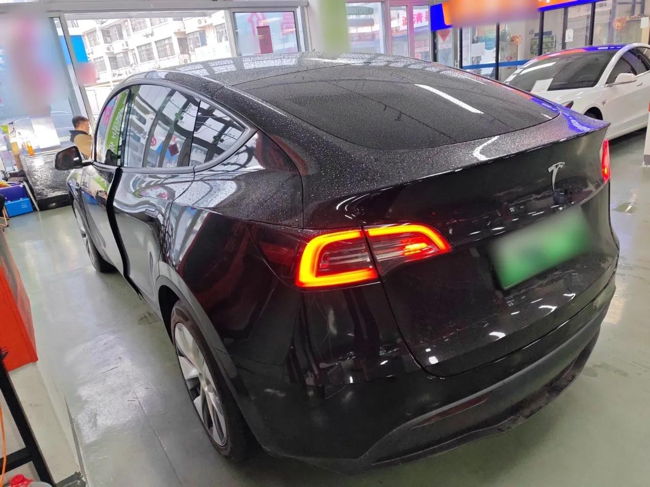 Tesla Model Y 2022 Rear-Wheel-Drive Version — миниатюра 7