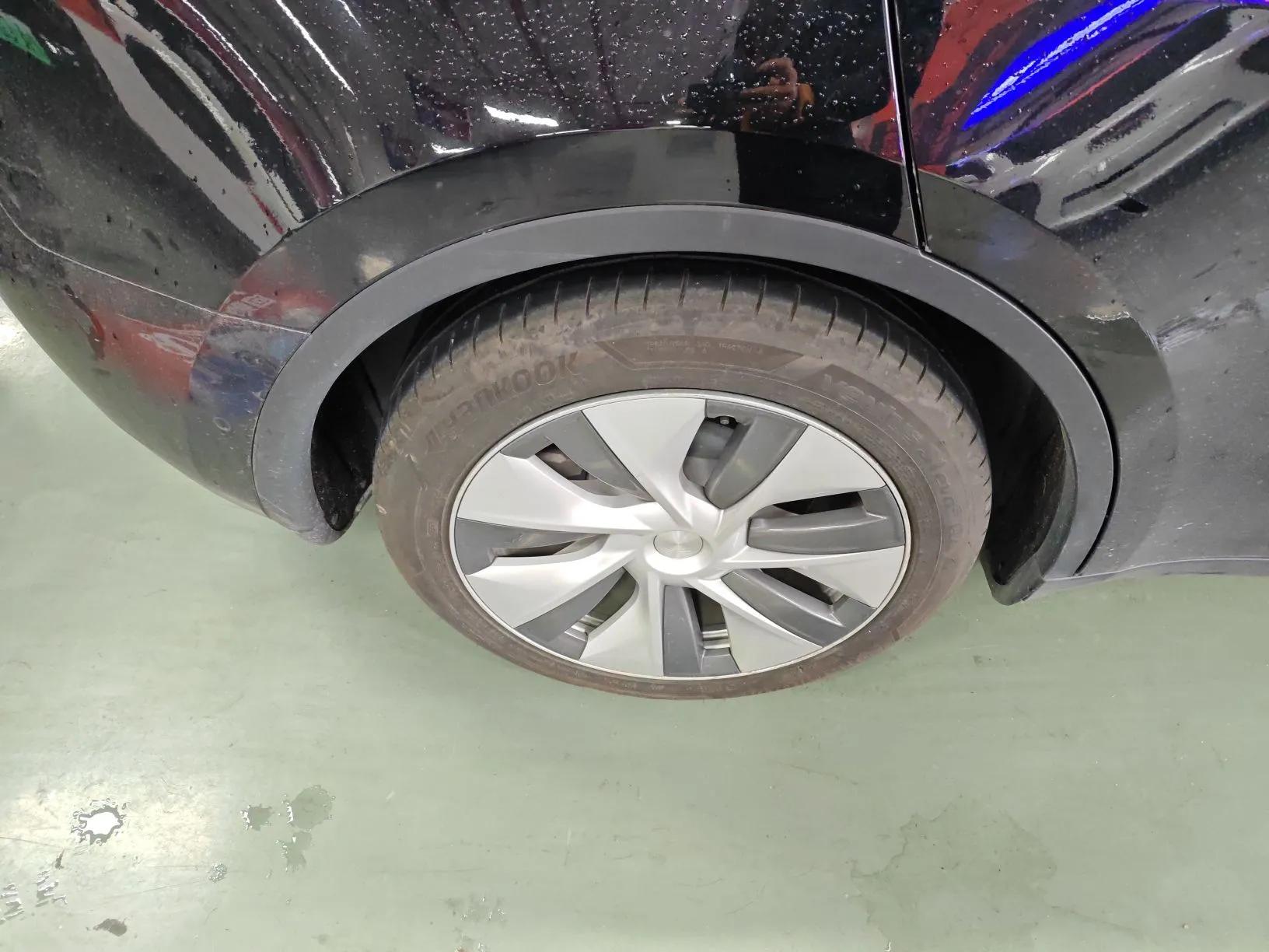 Tesla Model Y 2022 Rear-Wheel-Drive Version — миниатюра 10