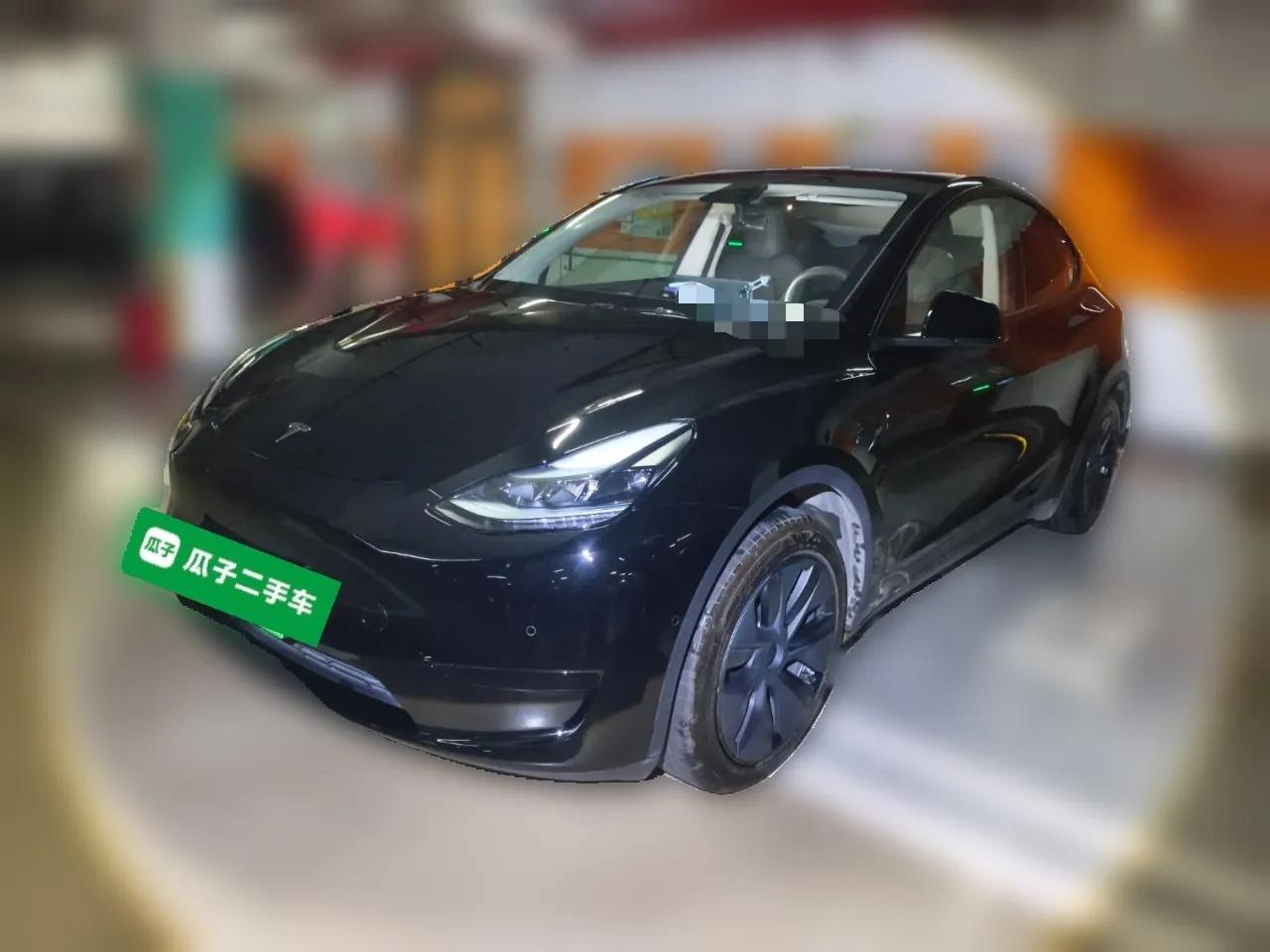 Tesla Model Y 2023 Rear-Wheel-Drive Version — миниатюра 1