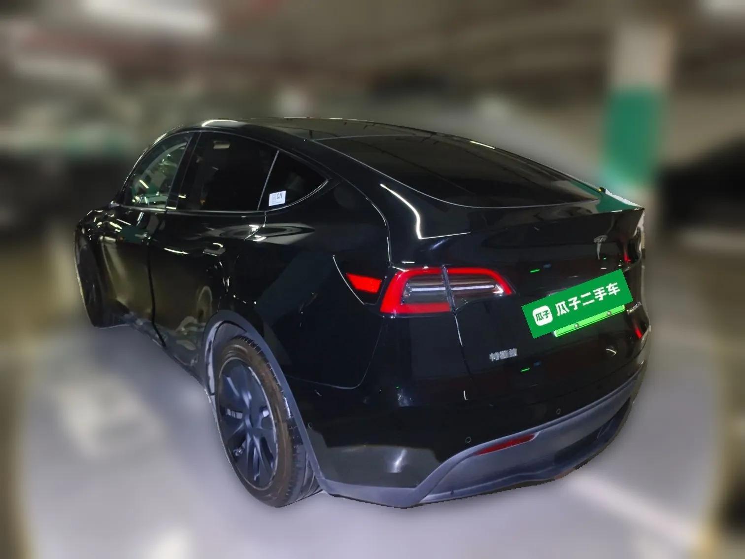 Tesla Model Y 2023 Rear-Wheel-Drive Version — миниатюра 4