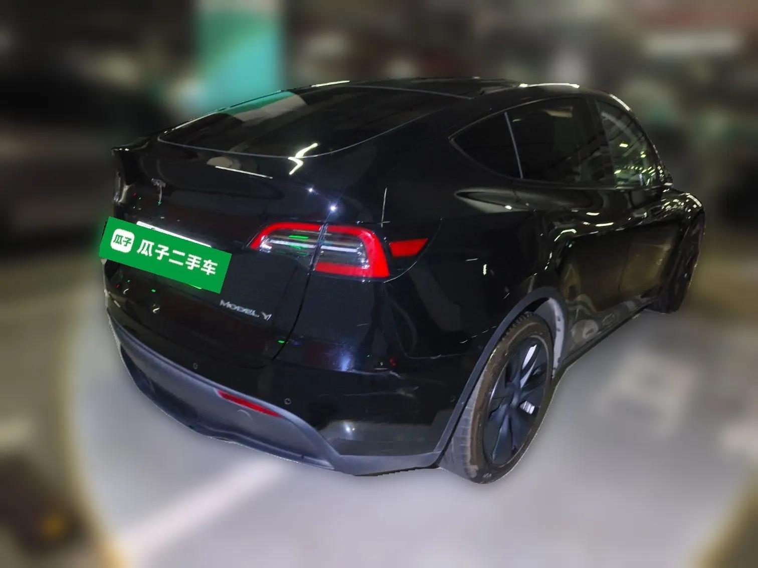 Tesla Model Y 2023 Rear-Wheel-Drive Version — миниатюра 6