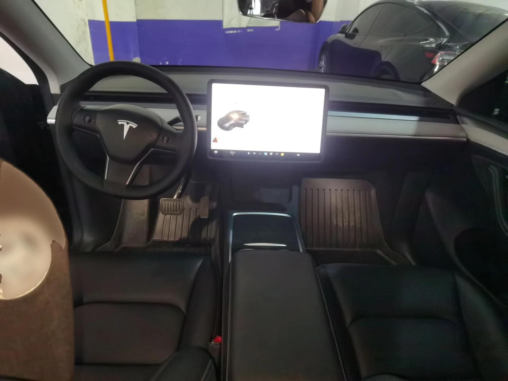 Tesla Model Y 2024 Rear-Wheel-Drive Version — миниатюра 12