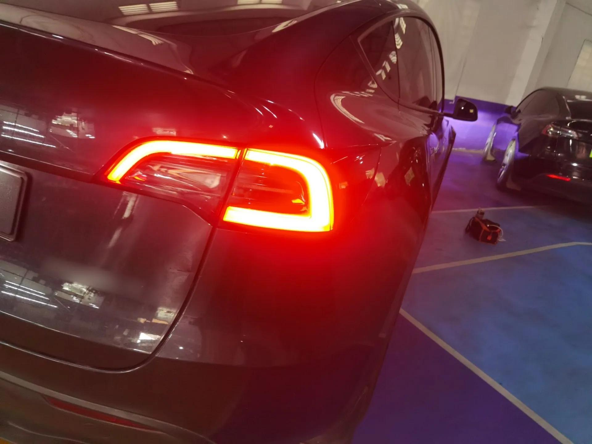 Tesla Model Y 2024 Rear-Wheel-Drive Version — миниатюра 8