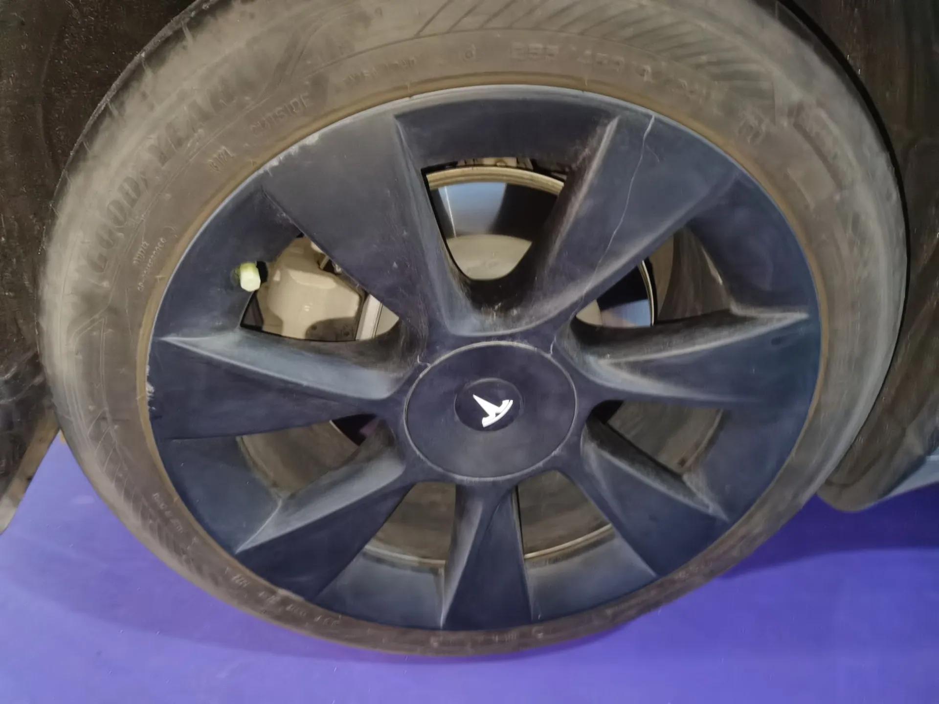 Tesla Model Y 2024 Rear-Wheel-Drive Version — миниатюра 10