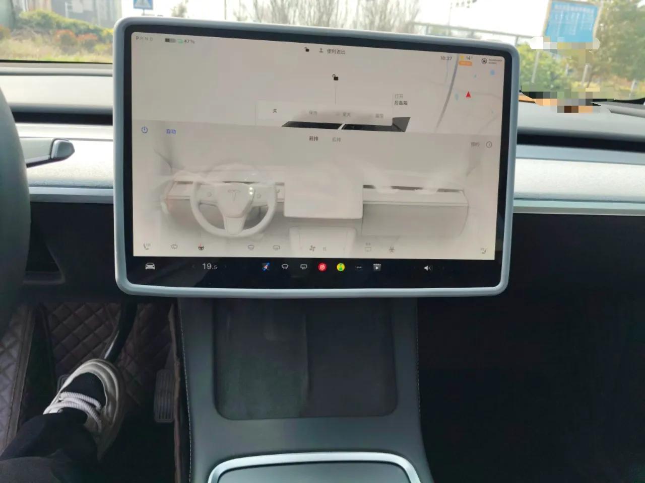Tesla Model Y 2024 Long-Range All-Wheel-Drive Version — миниатюра 14