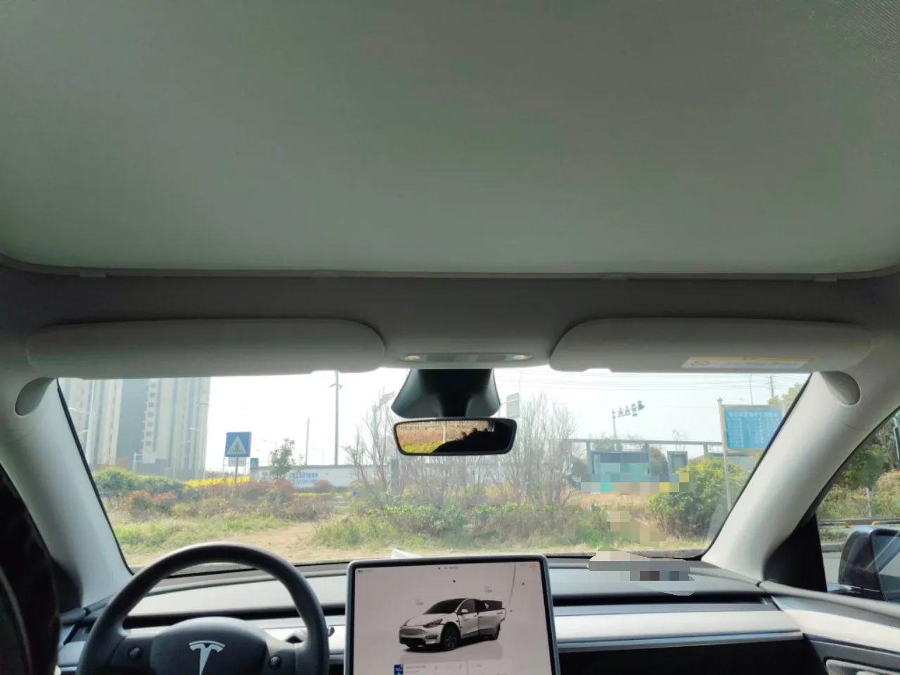 Tesla Model Y 2024 Long-Range All-Wheel-Drive Version — миниатюра 19
