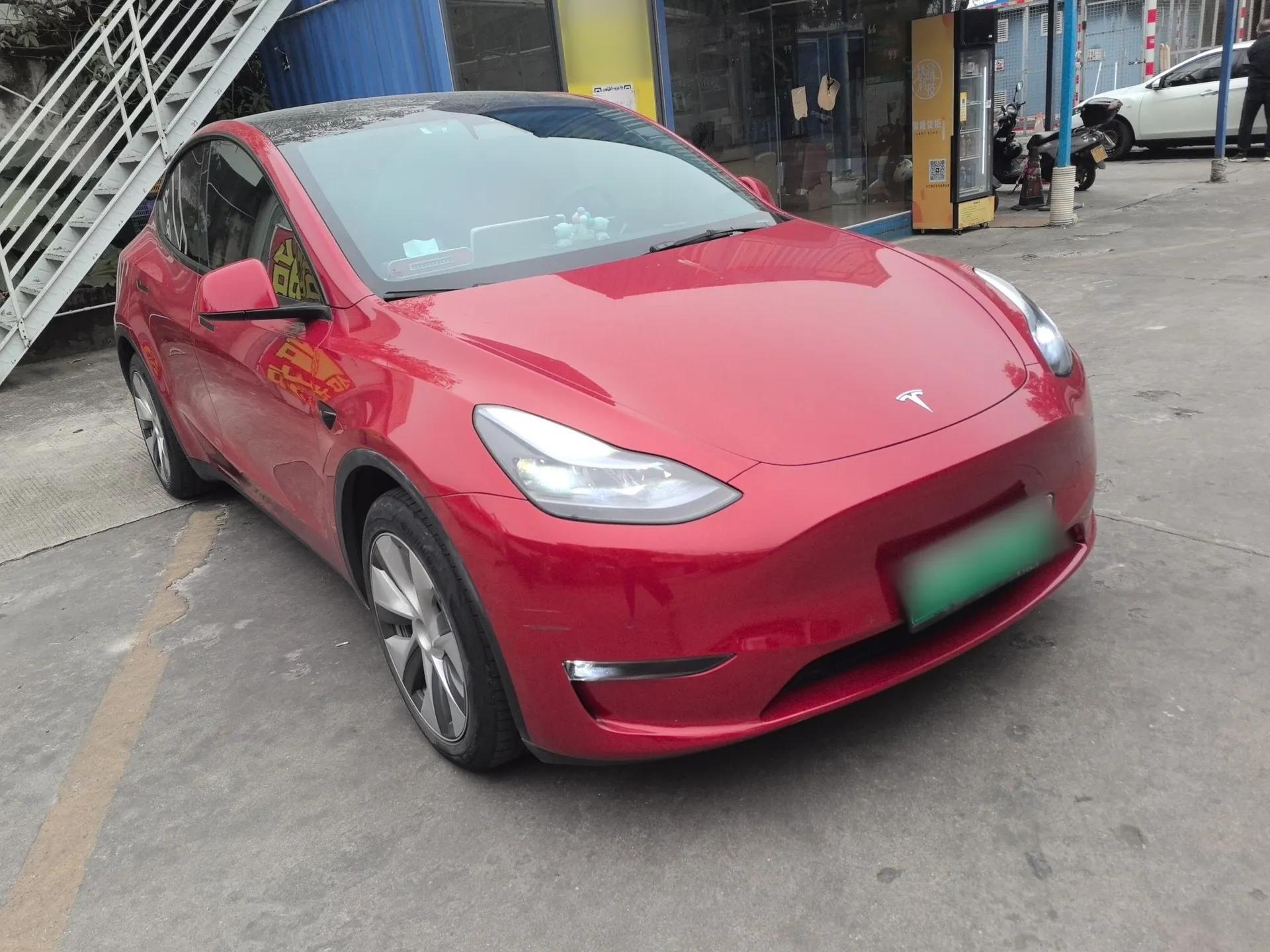 Tesla Model Y 2022 Revised Version Long-Range All-Wheel Drive — миниатюра 4