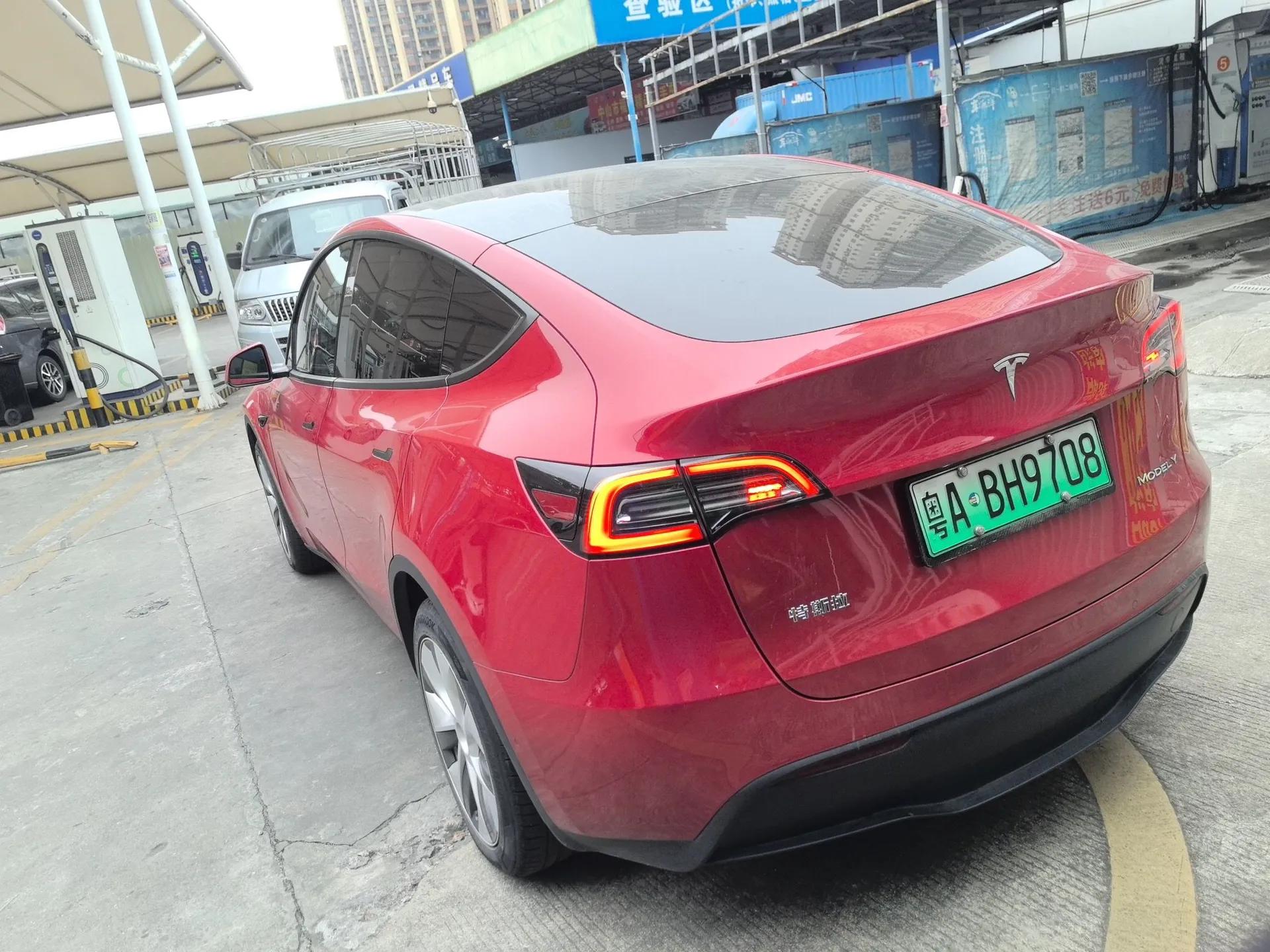 Tesla Model Y 2022 Revised Version Long-Range All-Wheel Drive — миниатюра 5