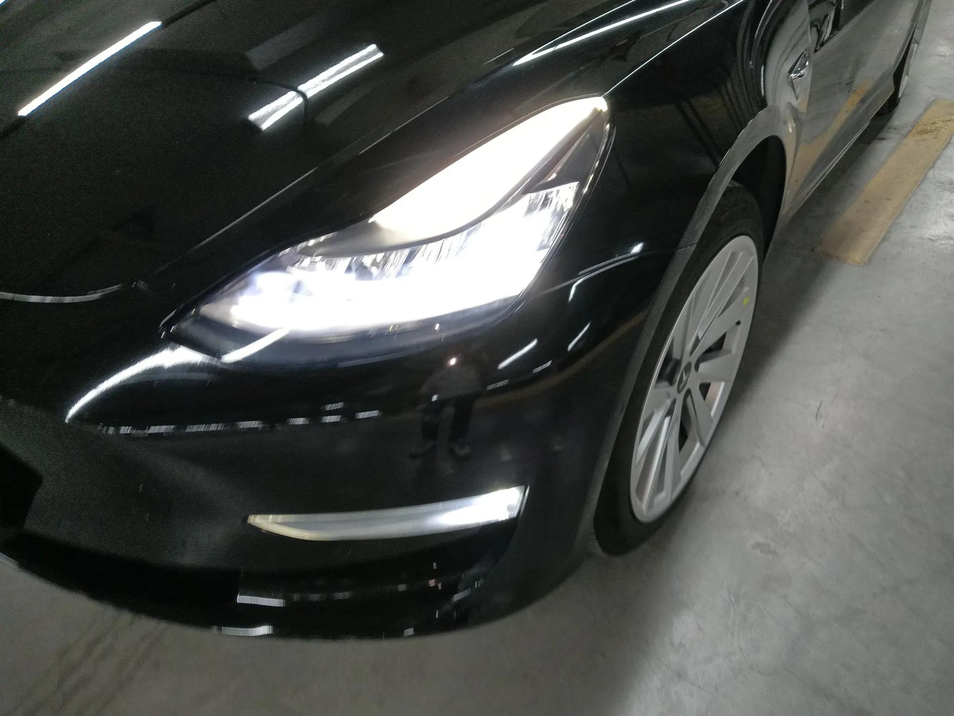 Tesla Model 3 2019 Long-Range Rear-Wheel-Drive Version — миниатюра 2