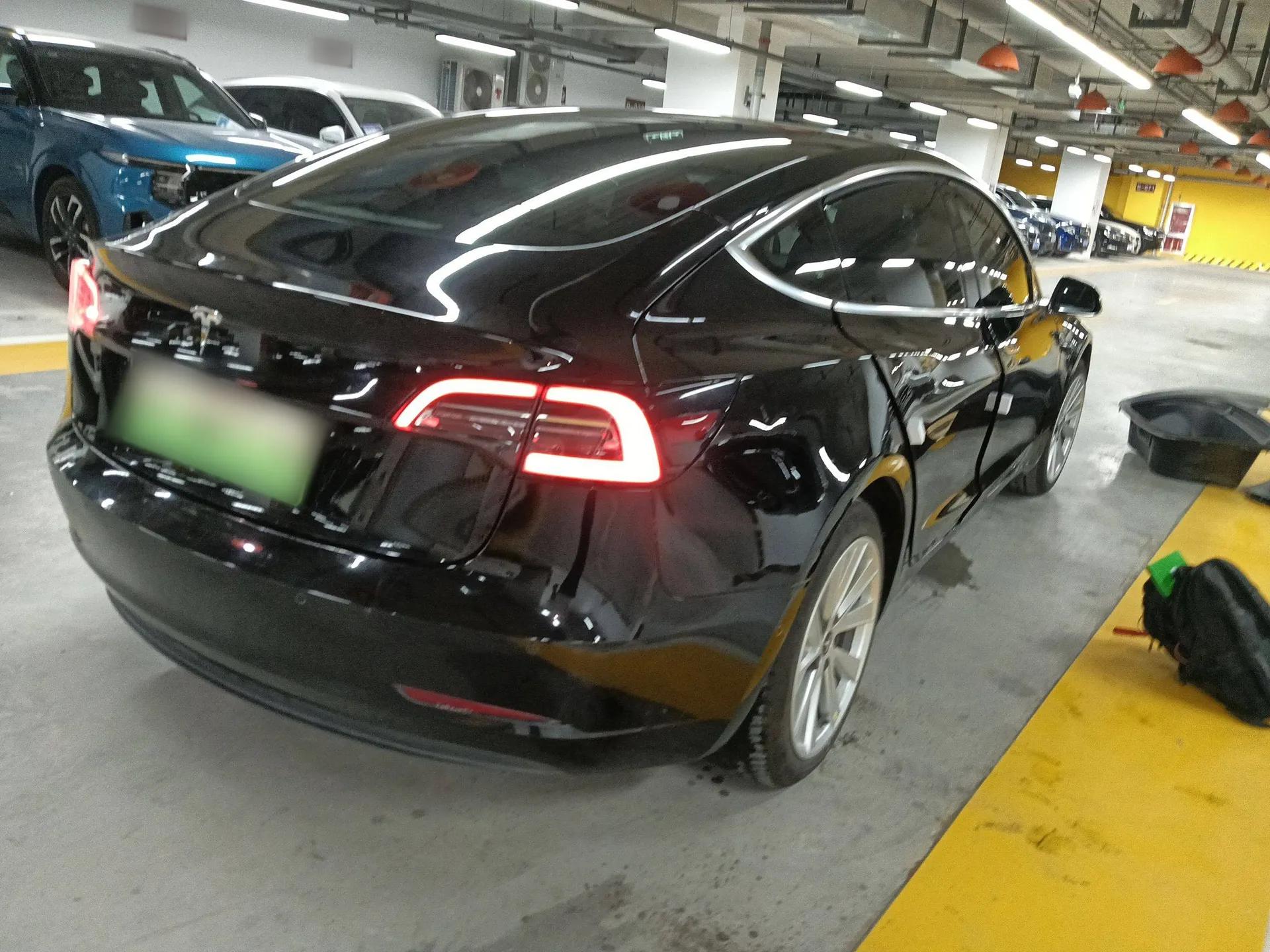 Tesla Model 3 2019 Long-Range Rear-Wheel-Drive Version — миниатюра 7