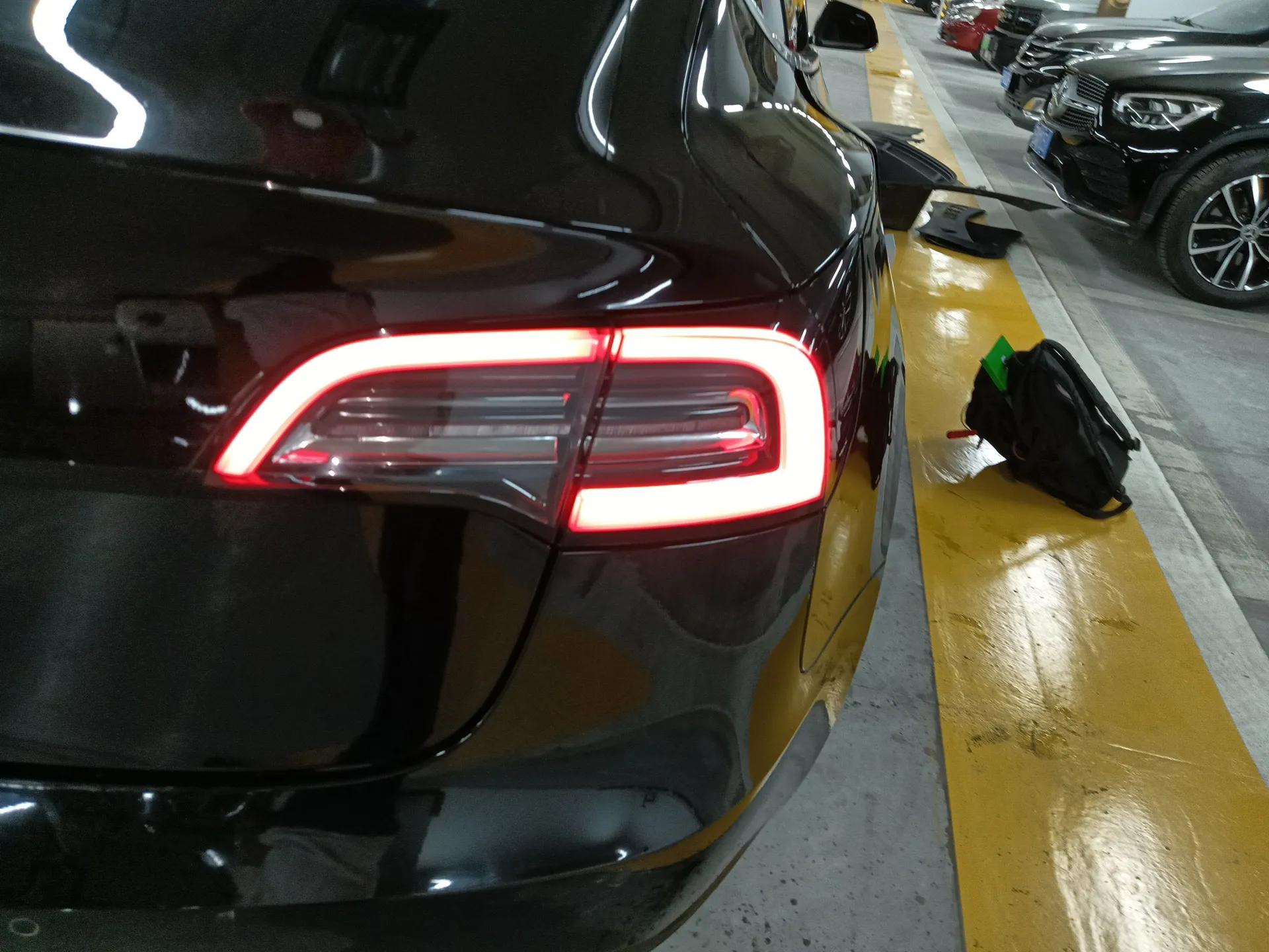 Tesla Model 3 2019 Long-Range Rear-Wheel-Drive Version — миниатюра 8