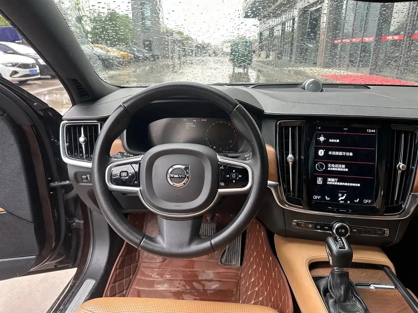 2017 Volvo S90 T5 Inscription — миниатюра 10