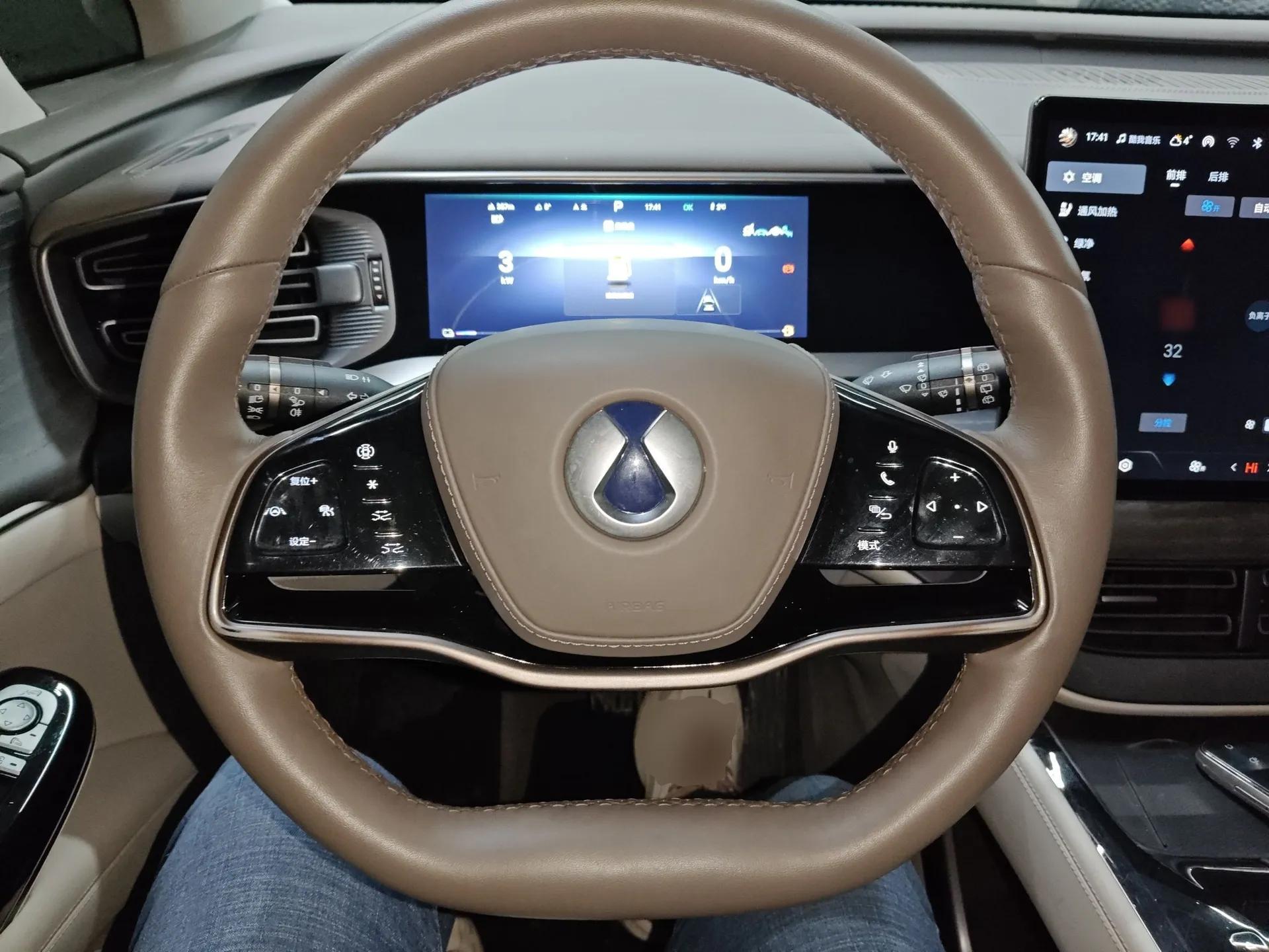 Denza D9 2022 DM-i 970 Four-Wheel Drive Flagship Model — миниатюра 13