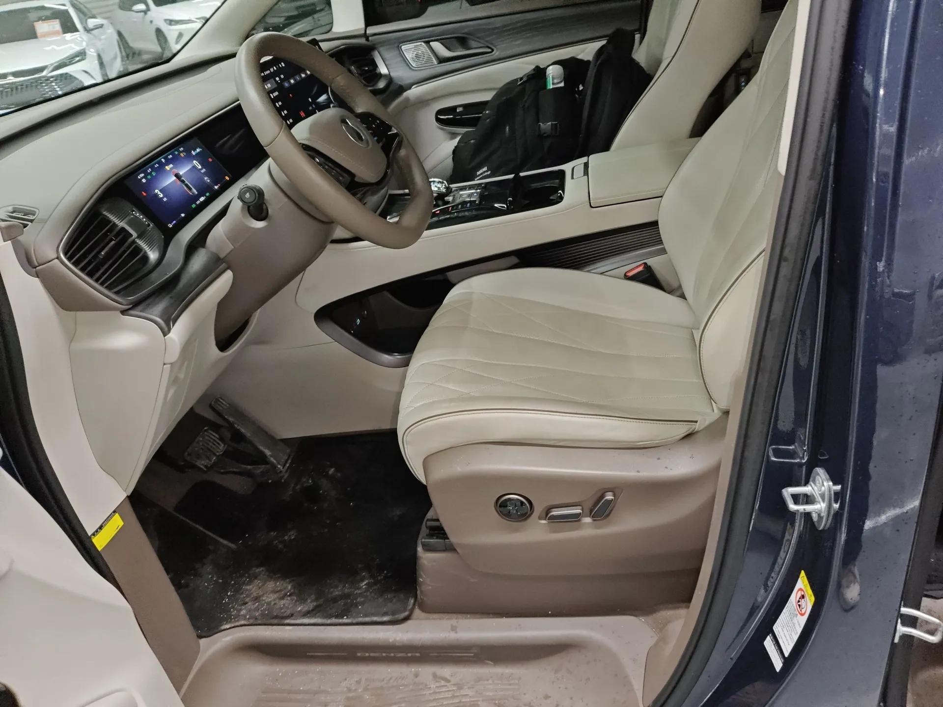 Denza D9 2022 DM-i 970 Four-Wheel Drive Flagship Model — миниатюра 17