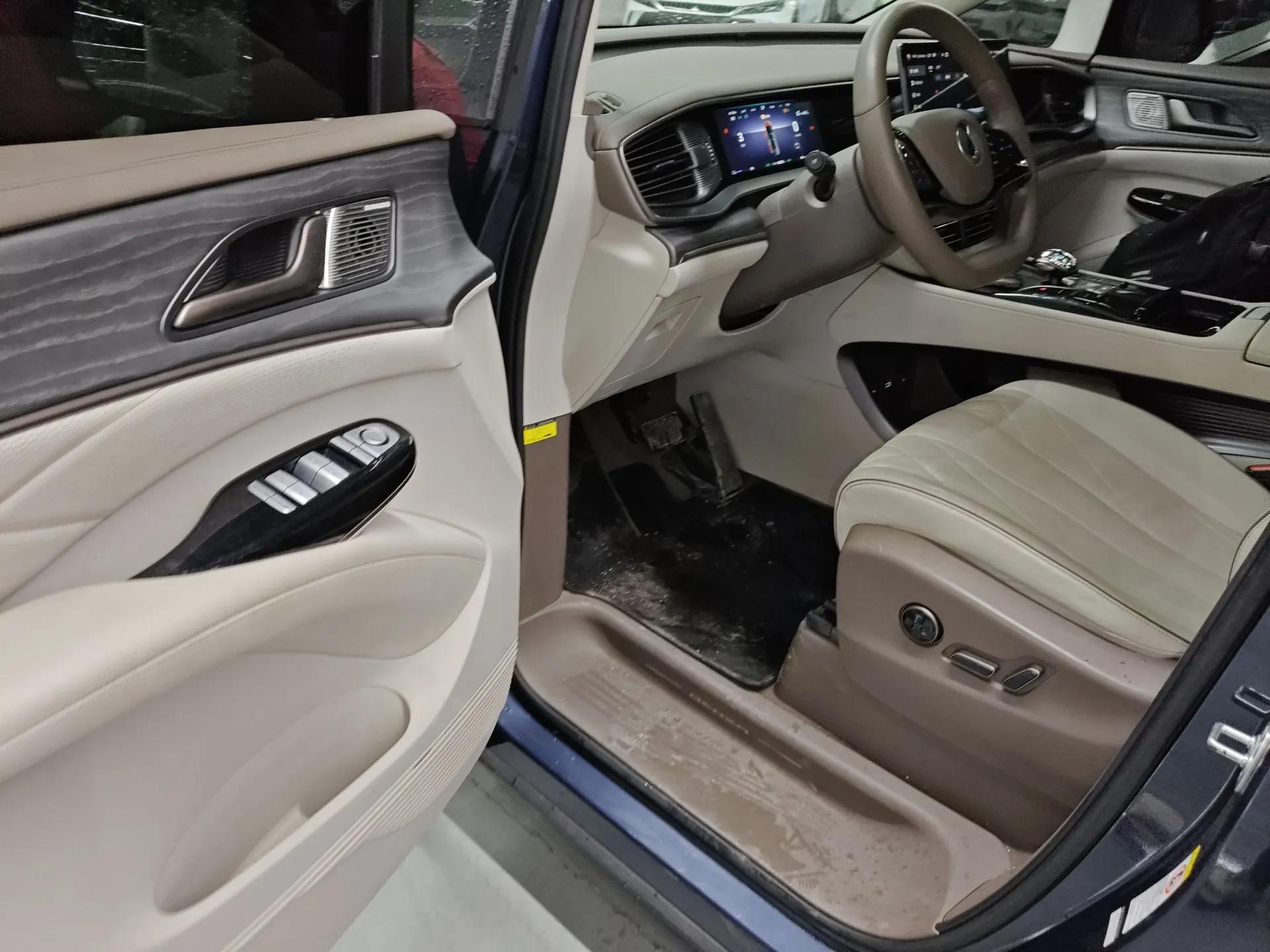 Denza D9 2022 DM-i 970 Four-Wheel Drive Flagship Model — миниатюра 18