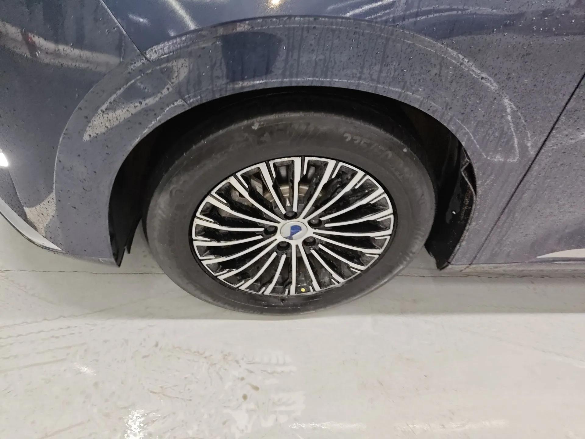 Denza D9 2022 DM-i 970 Four-Wheel Drive Flagship Model — миниатюра 9