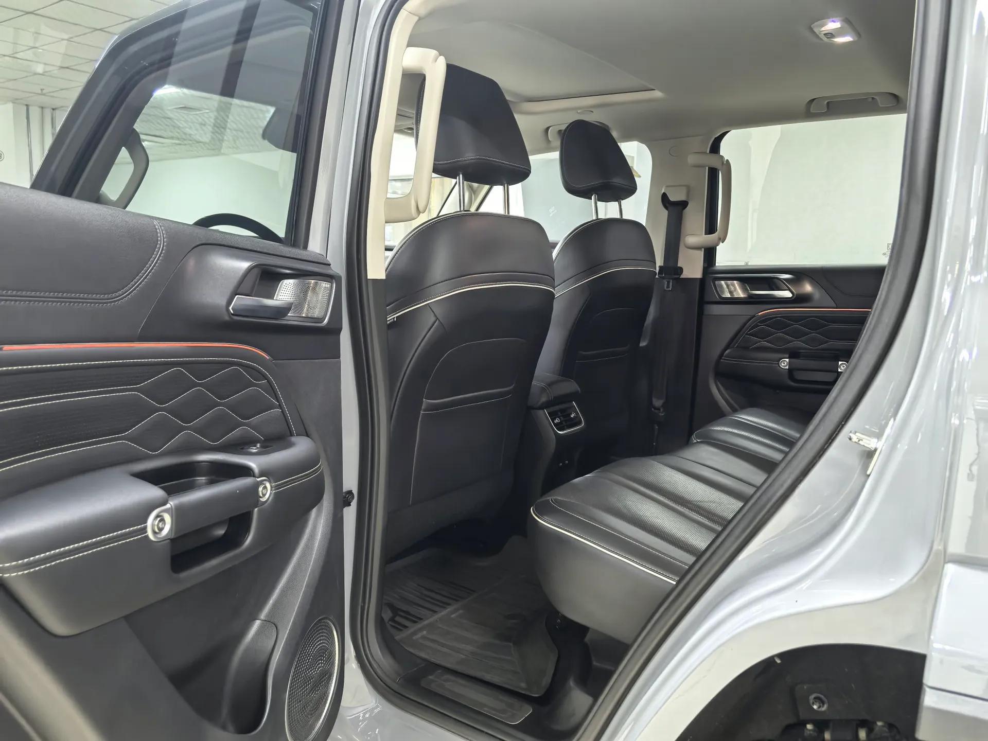 Tank 300 2021 City Edition 2.0T—Truly Stylish — миниатюра 9