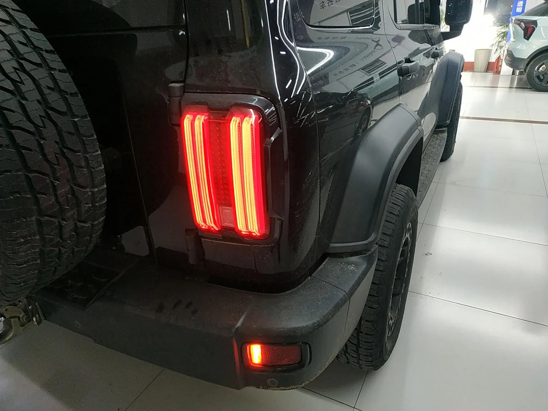 Tank 300 2021 Off-Road Edition 2.0T Conqueror — миниатюра 7