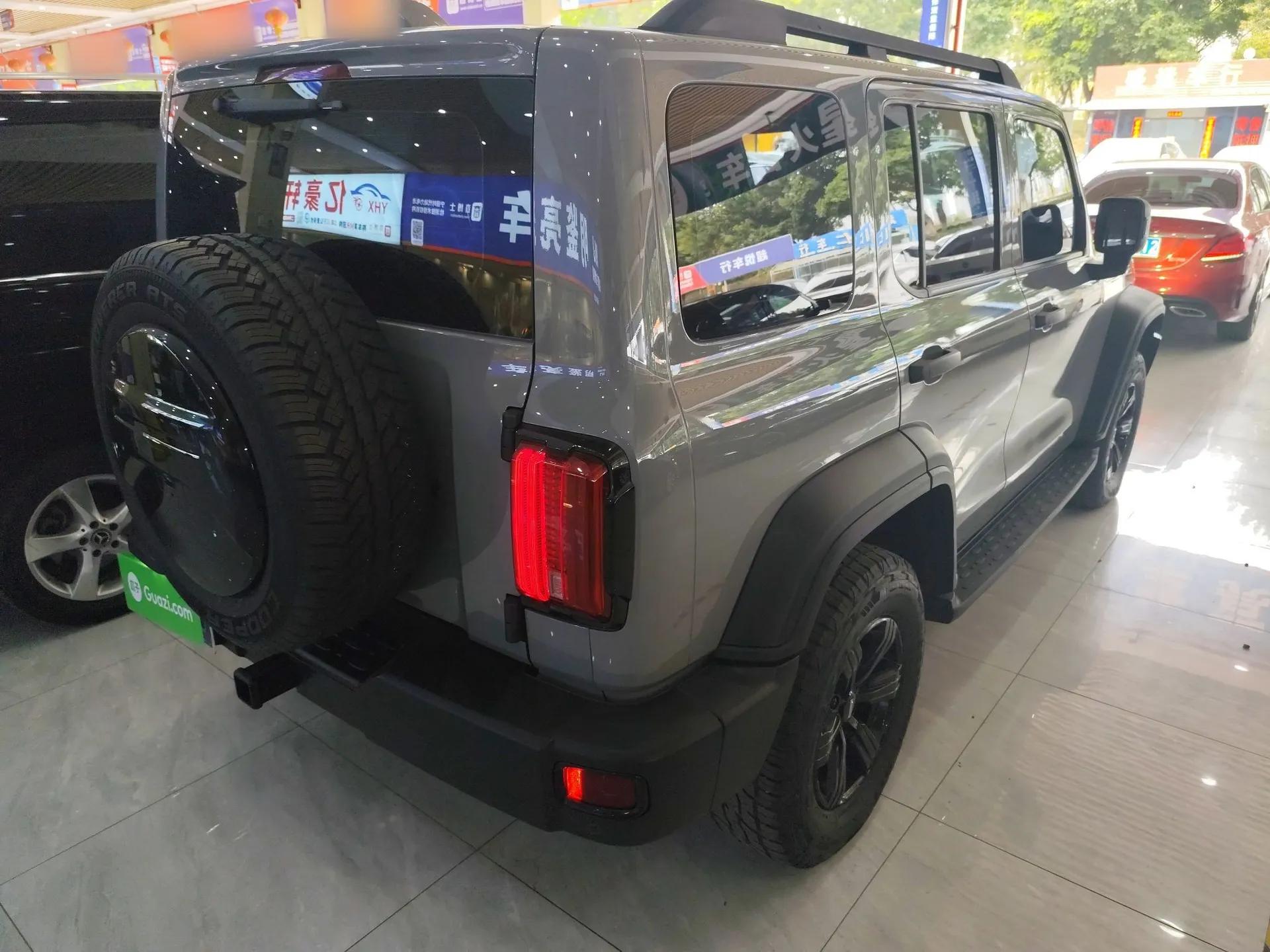 Tank 300 2021 Off-Road Edition 2.0T Conqueror — миниатюра 4