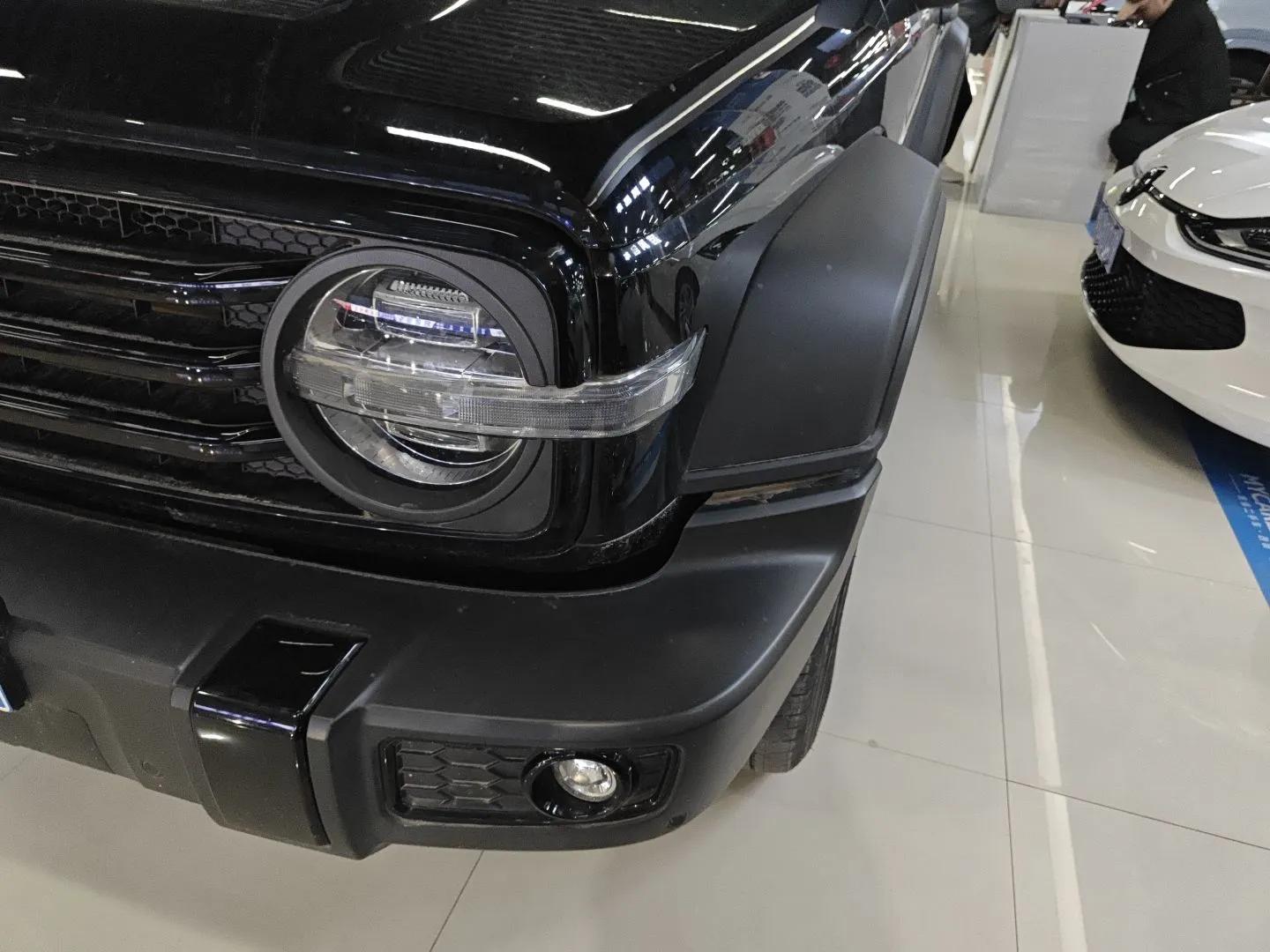Tank 300 2023 Off-Road Edition 2.0T Conqueror — миниатюра 2