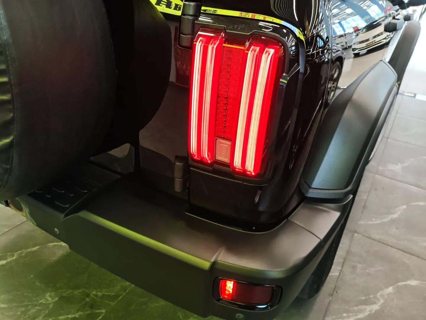 Tank 300 2023 Off-Road Edition 2.0T Conqueror — миниатюра 7