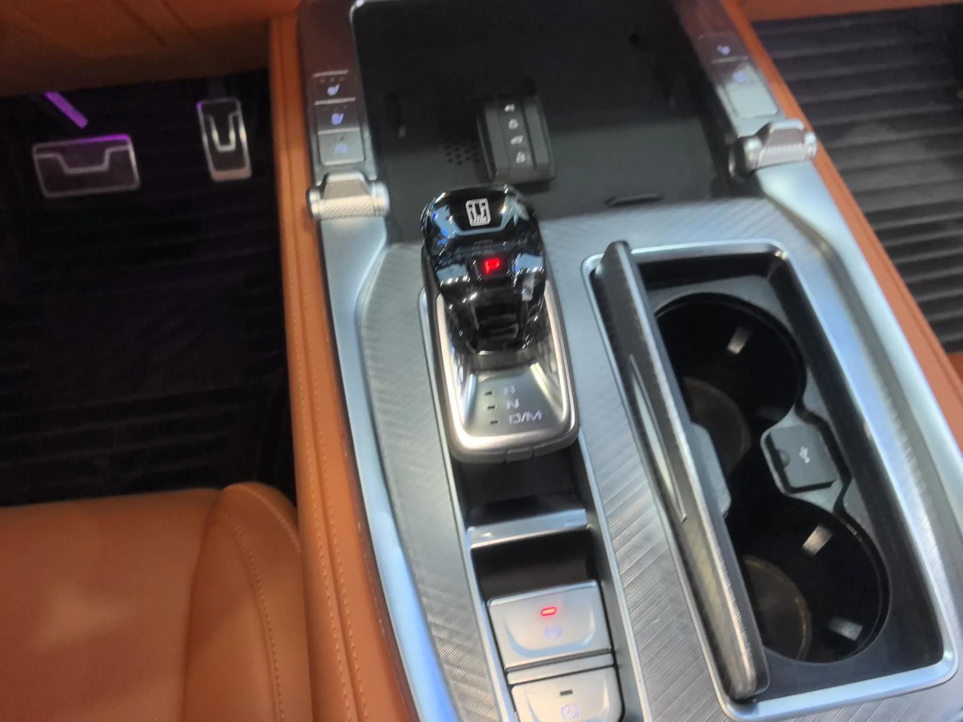 Tank 700 New Energy 2024 Hi4-T Ultimate Edition — миниатюра 17