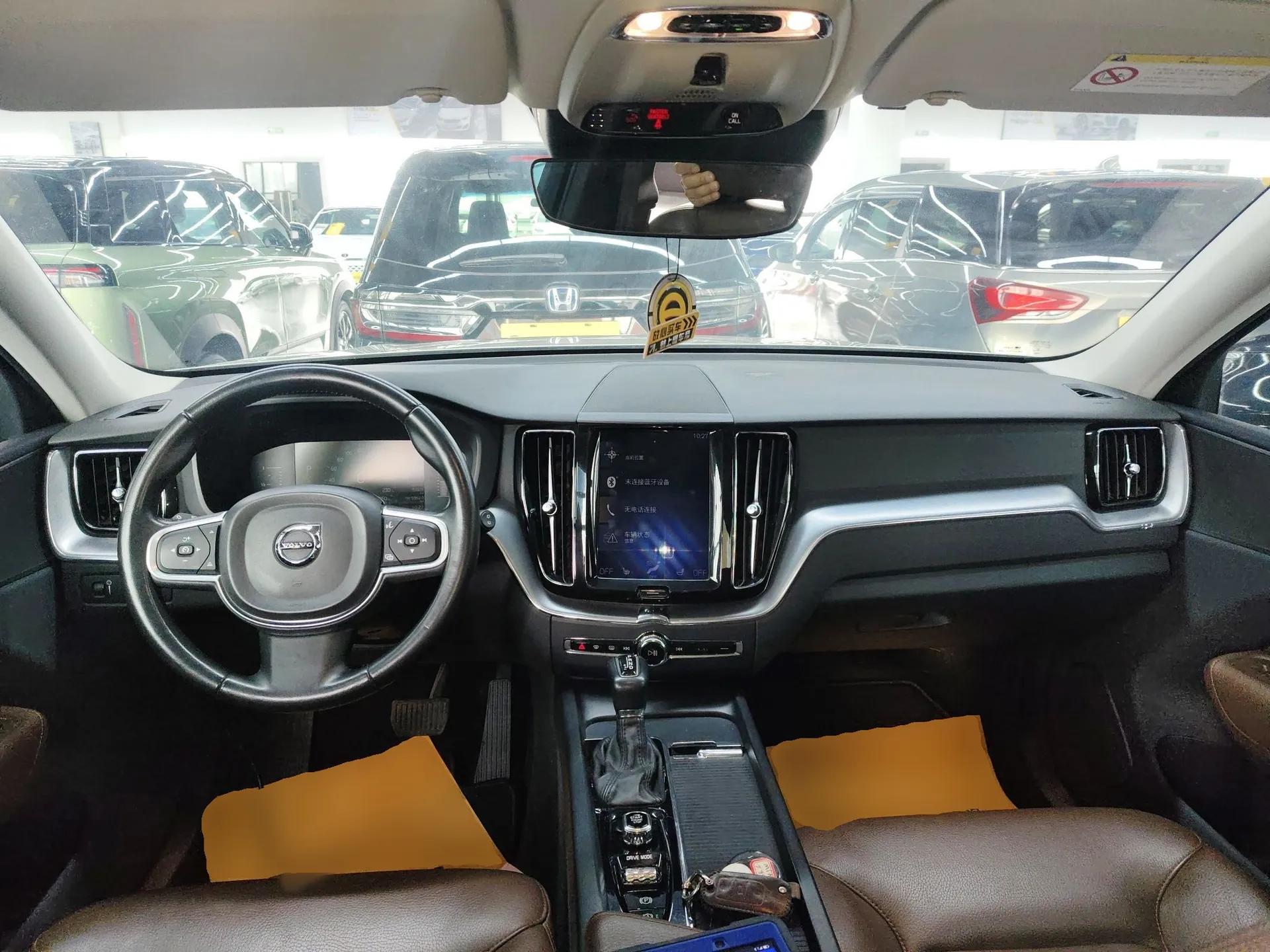 Volvo XC60 2018 T5 4x4 Smart Edition — миниатюра 12