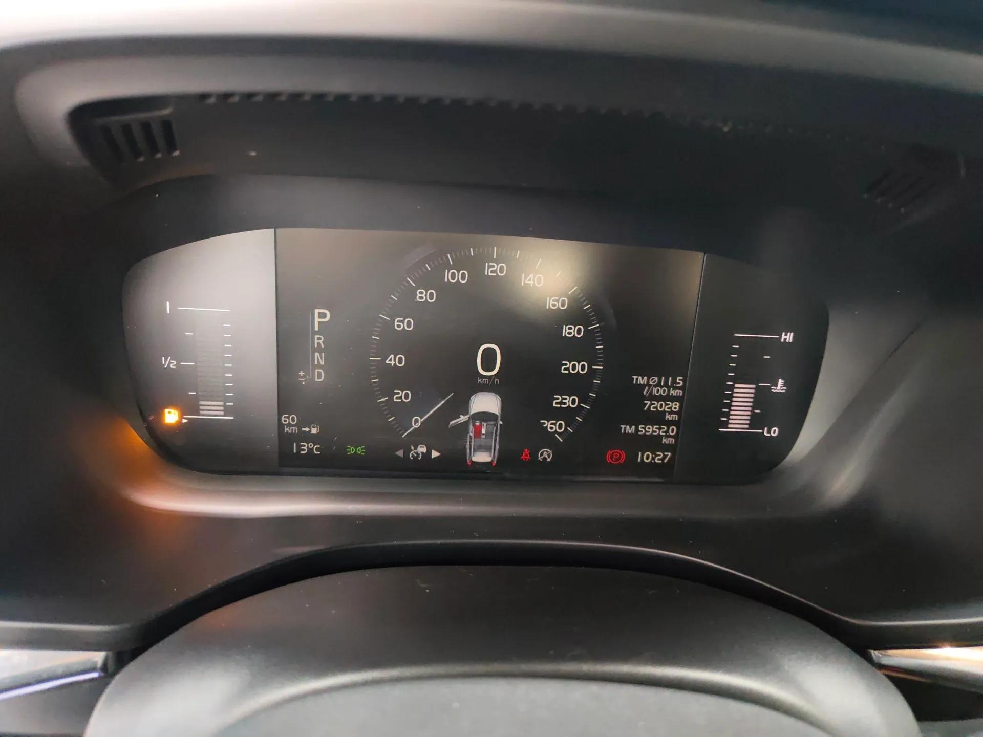 Volvo XC60 2018 T5 4x4 Smart Edition — миниатюра 14