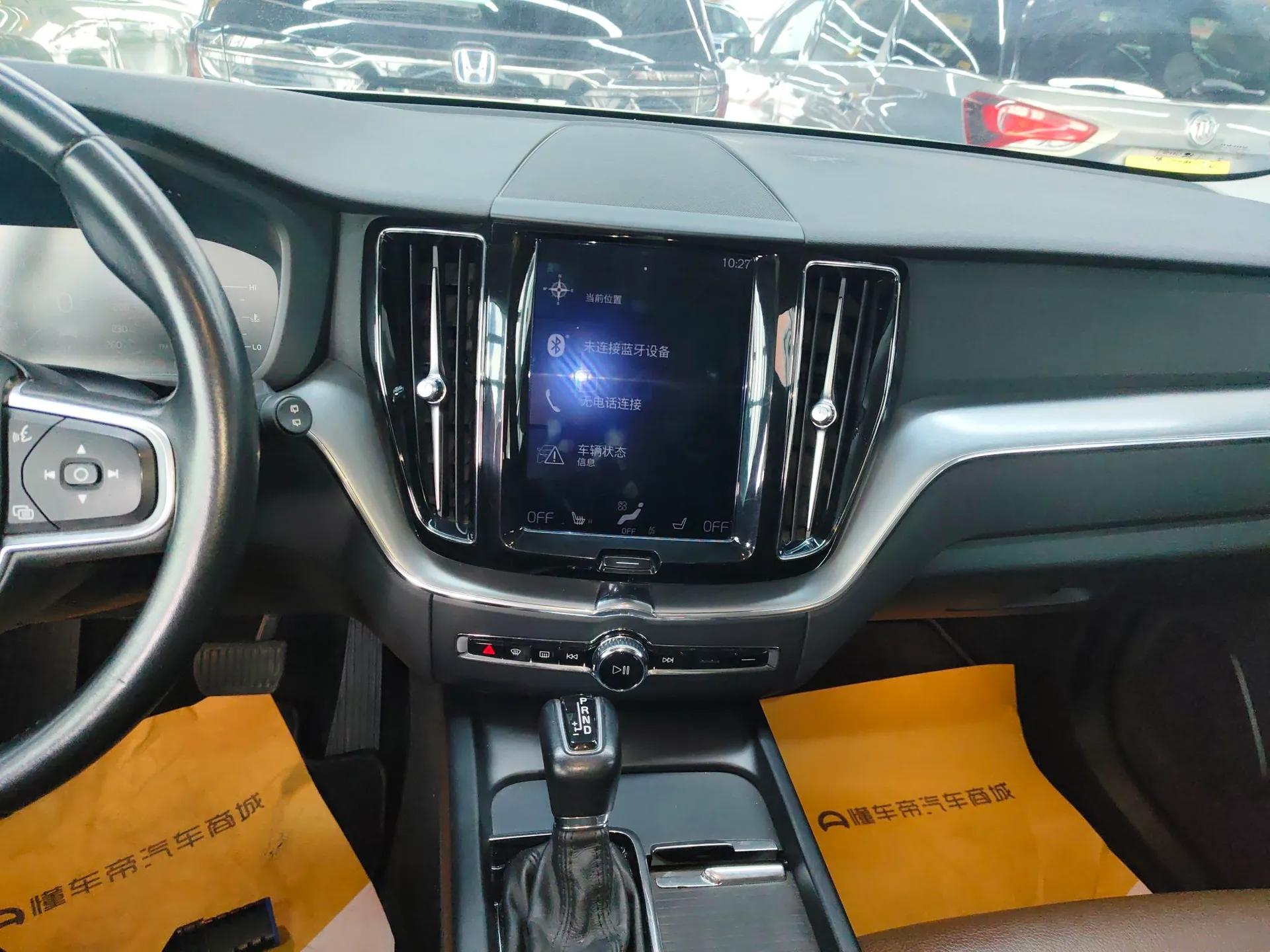 Volvo XC60 2018 T5 4x4 Smart Edition — миниатюра 15