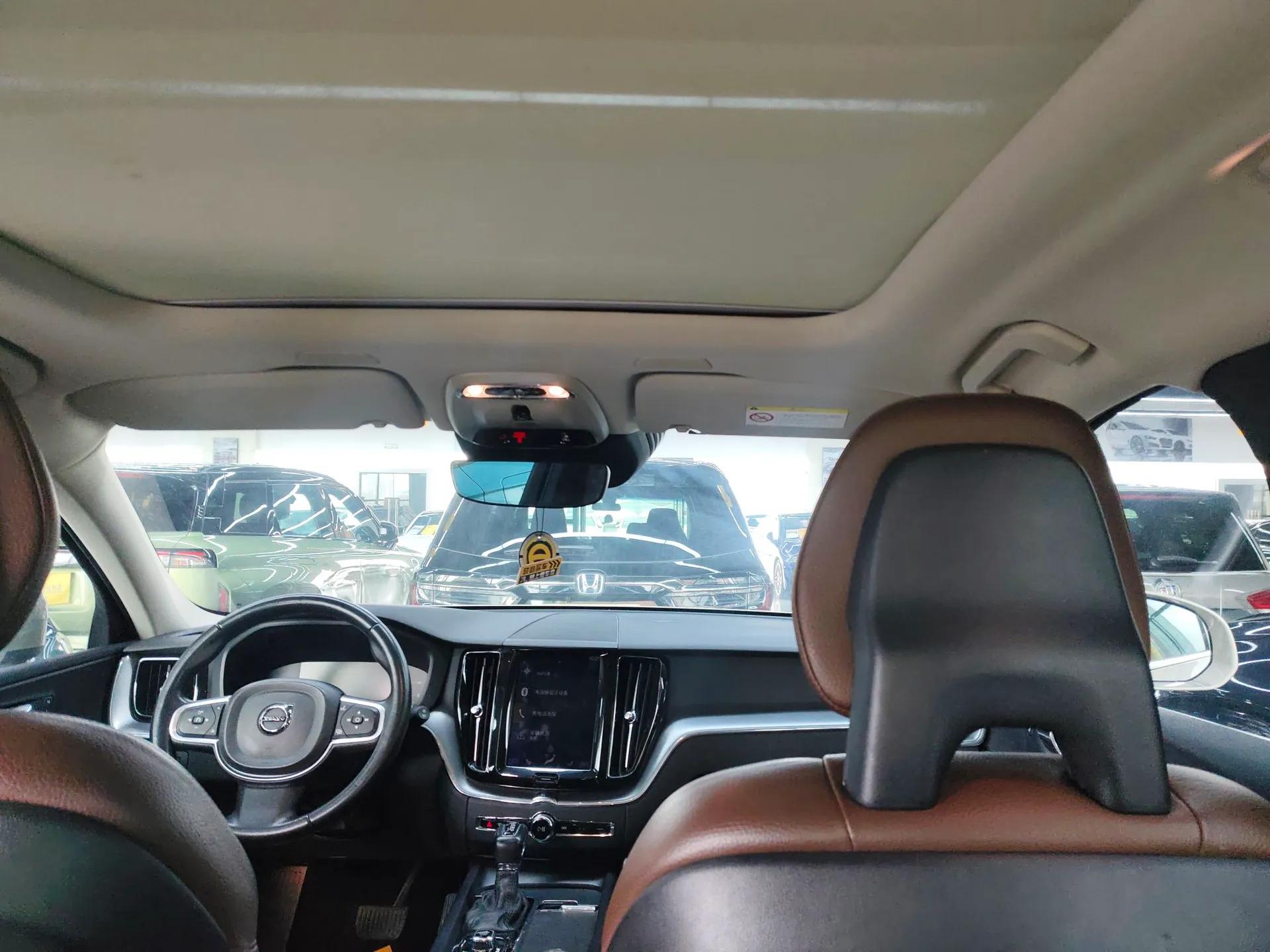 Volvo XC60 2018 T5 4x4 Smart Edition — миниатюра 20