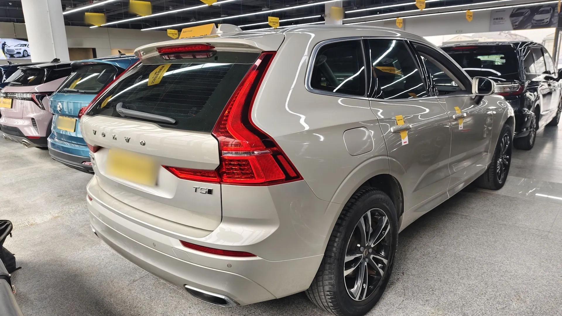 Volvo XC60 2018 T5 4x4 Smart Edition — миниатюра 4