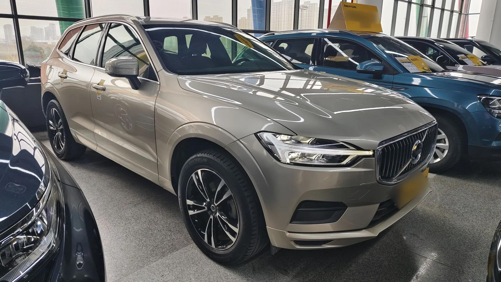 Volvo XC60 2018 T5 4x4 Smart Edition — миниатюра 6