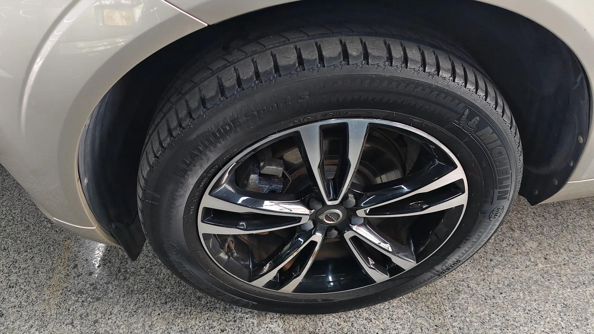 Volvo XC60 2018 T5 4x4 Smart Edition — миниатюра 9