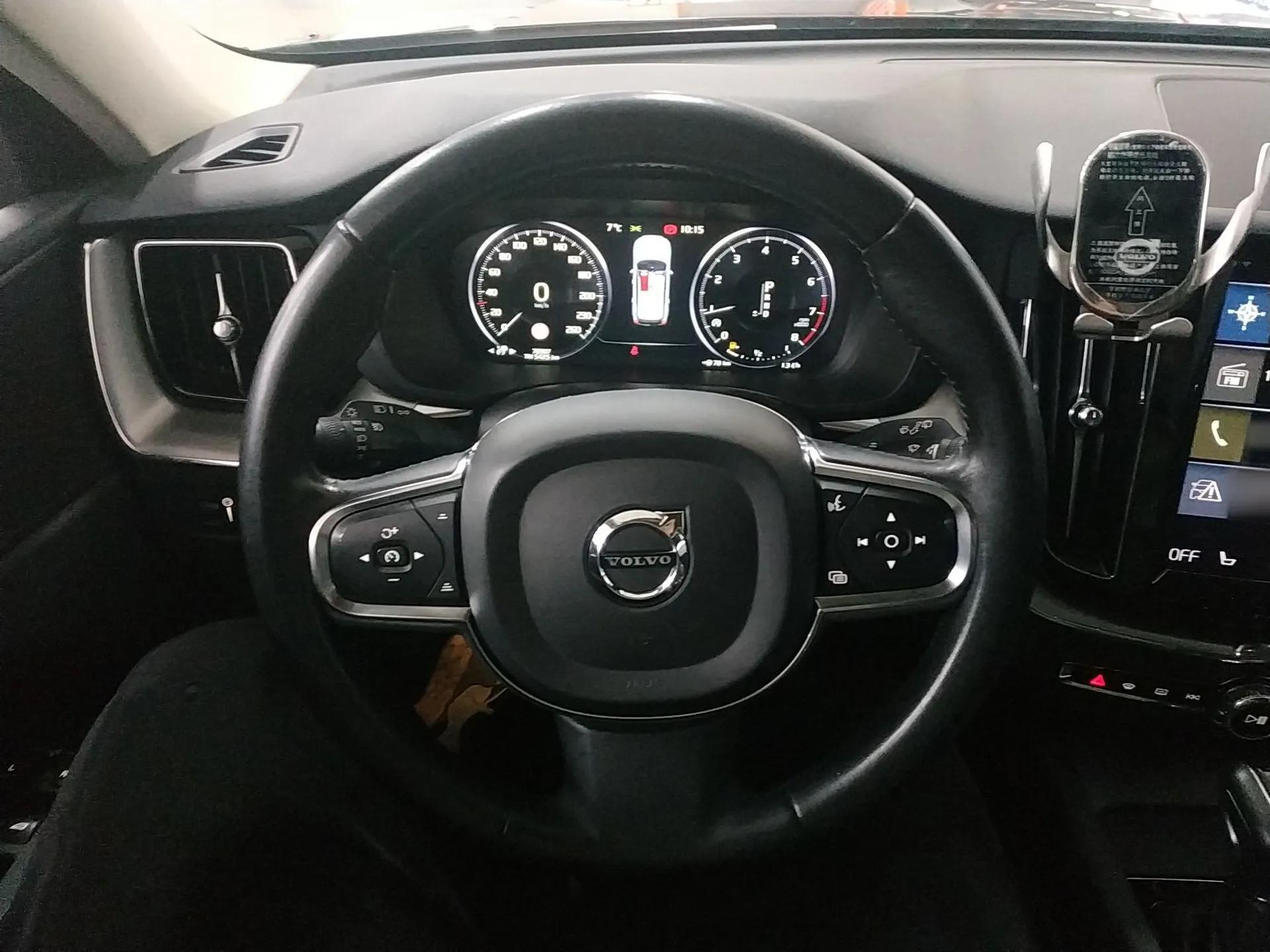 Volvo XC60 2019 T5 4x4 Zhiyuan Edition China VI Standard — миниатюра 13