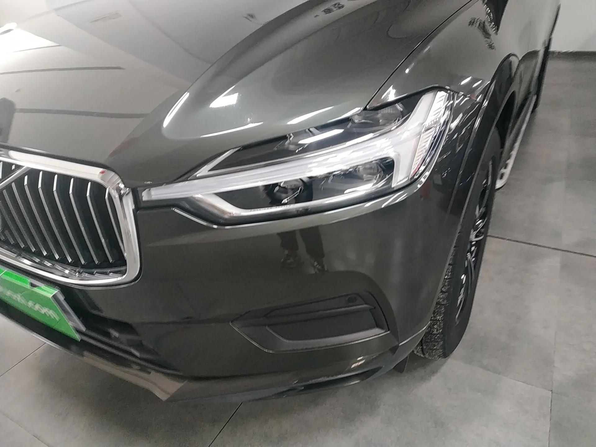 Volvo XC60 2019 T5 4x4 Zhiyuan Edition China VI Standard — миниатюра 5