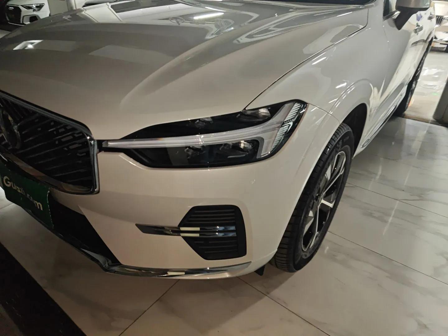 Volvo XC60 2026 B5 4x4 Smart Luxury Edition — миниатюра 9