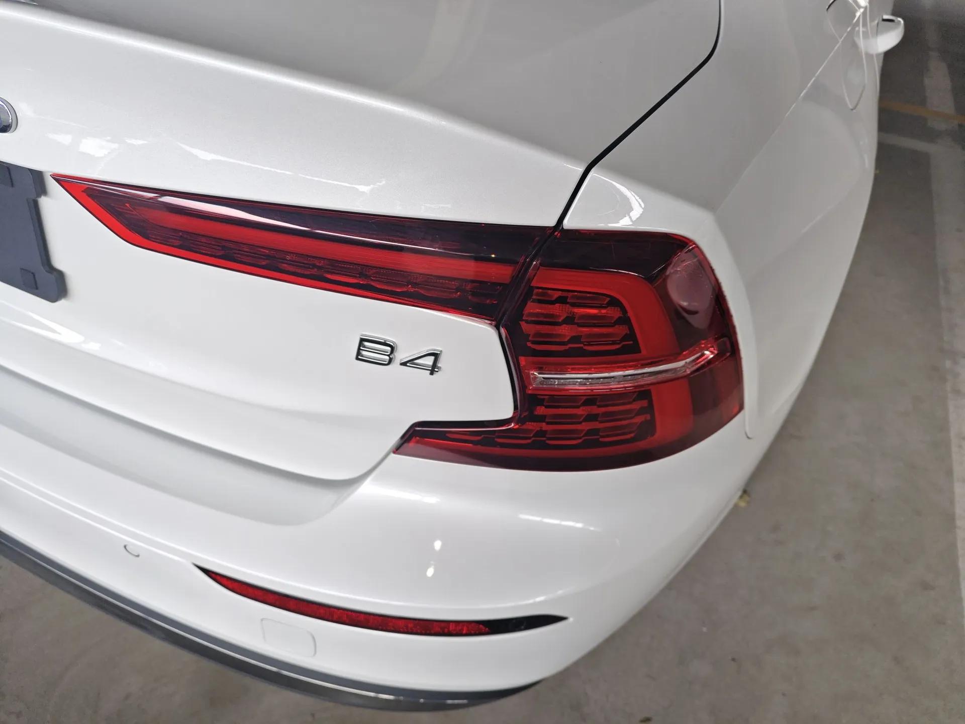 Volvo S60 2025 B4 Zhiyuan Luxury Edition — миниатюра 7