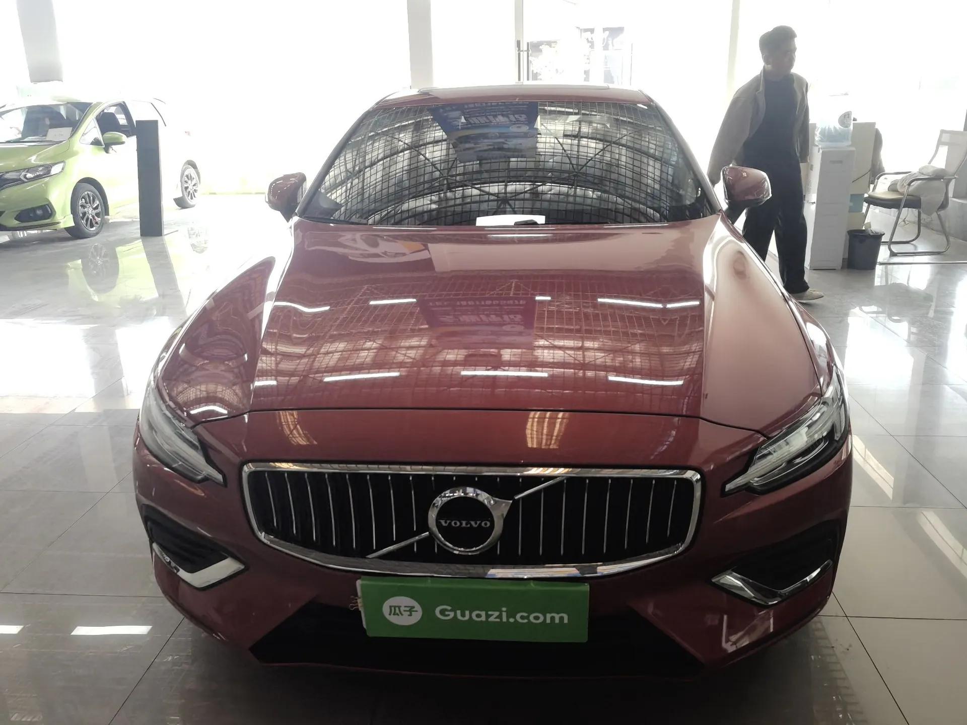 Volvo S60 2022 B4 Zhiyi Luxury Edition — миниатюра 2