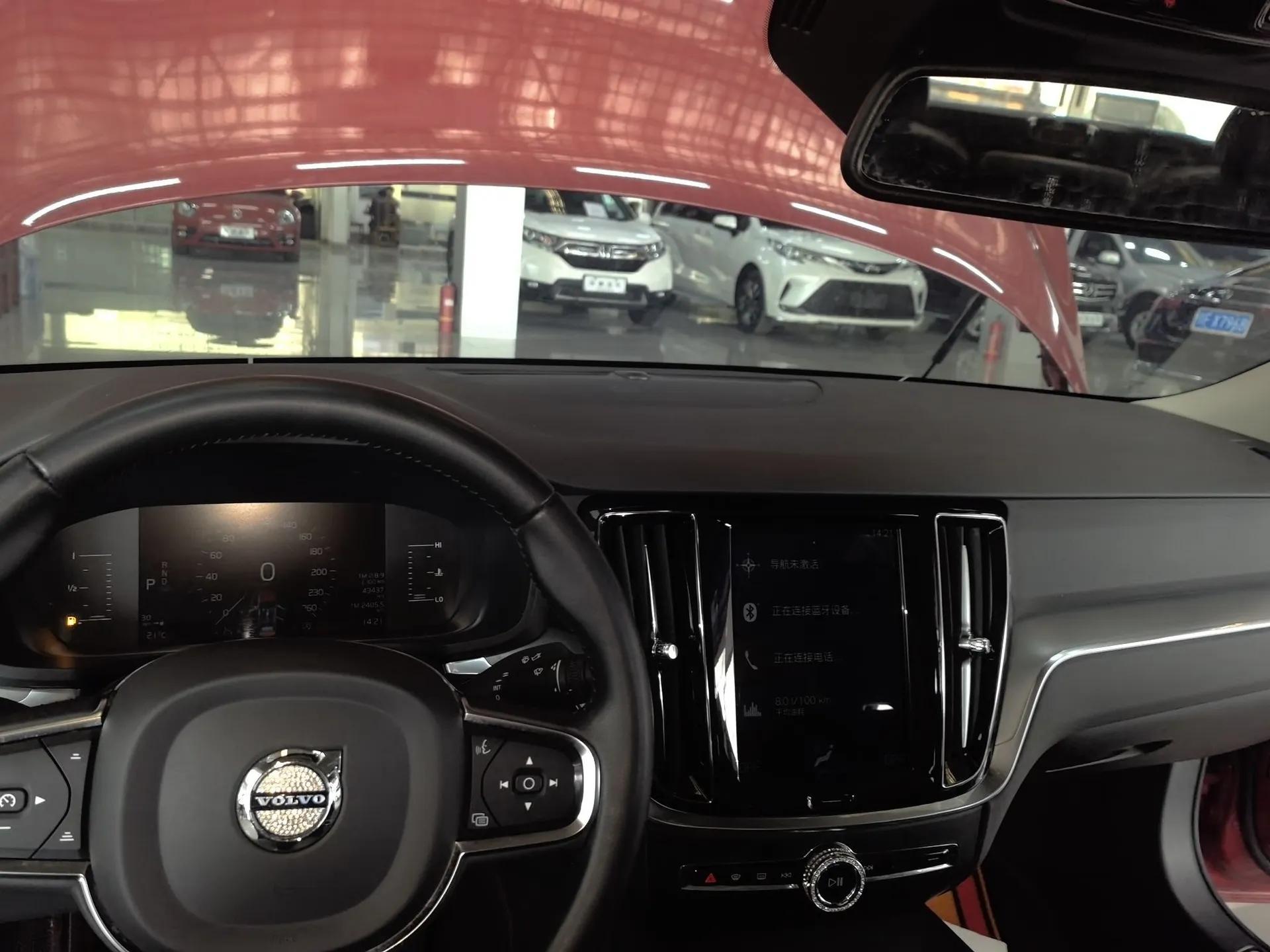 Volvo S60 2022 B4 Zhiyi Luxury Edition — миниатюра 13