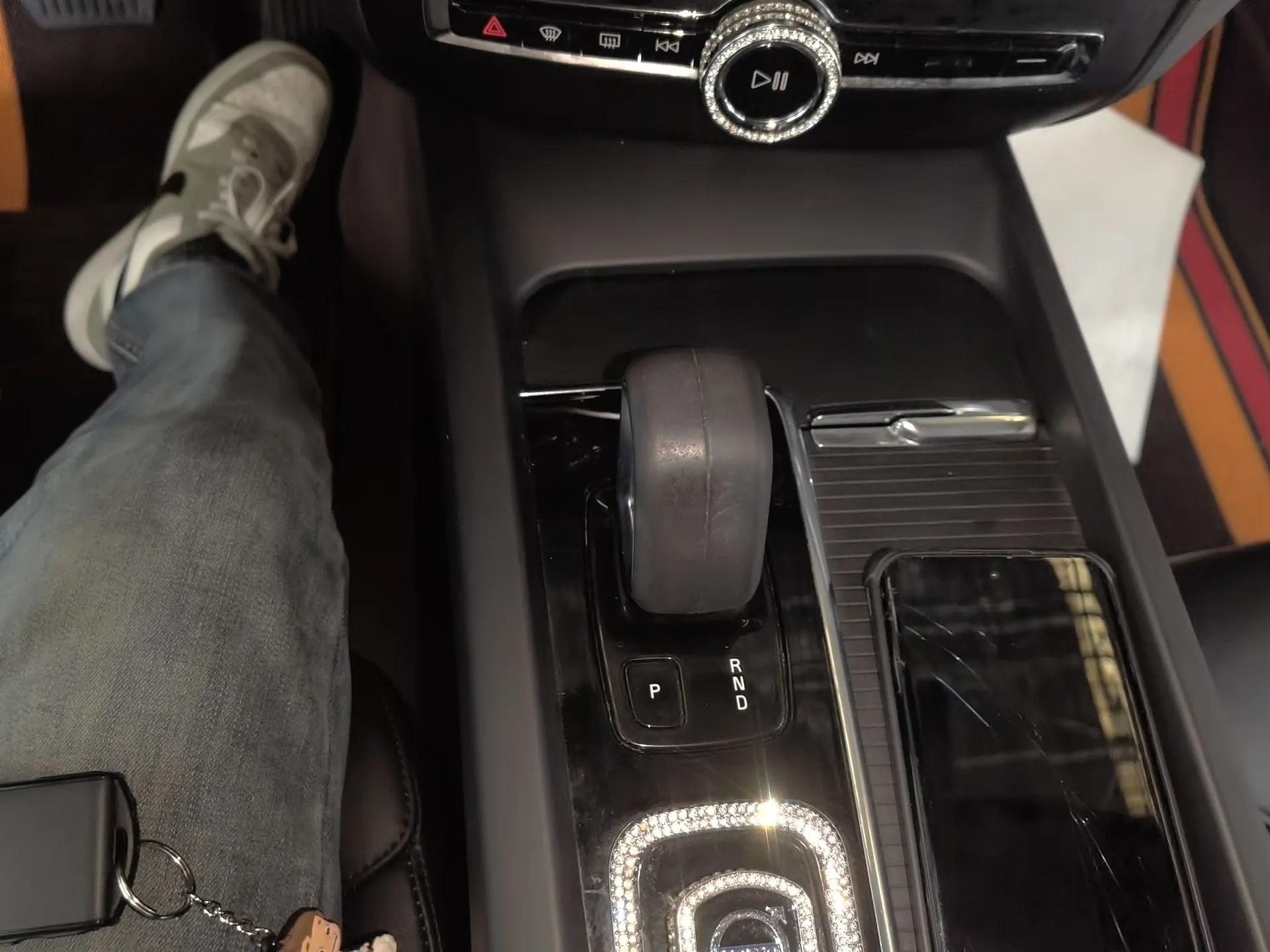 Volvo S60 2022 B4 Zhiyi Luxury Edition — миниатюра 17
