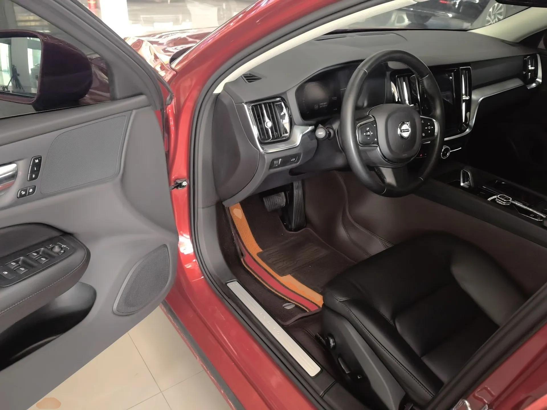 Volvo S60 2022 B4 Zhiyi Luxury Edition — миниатюра 19