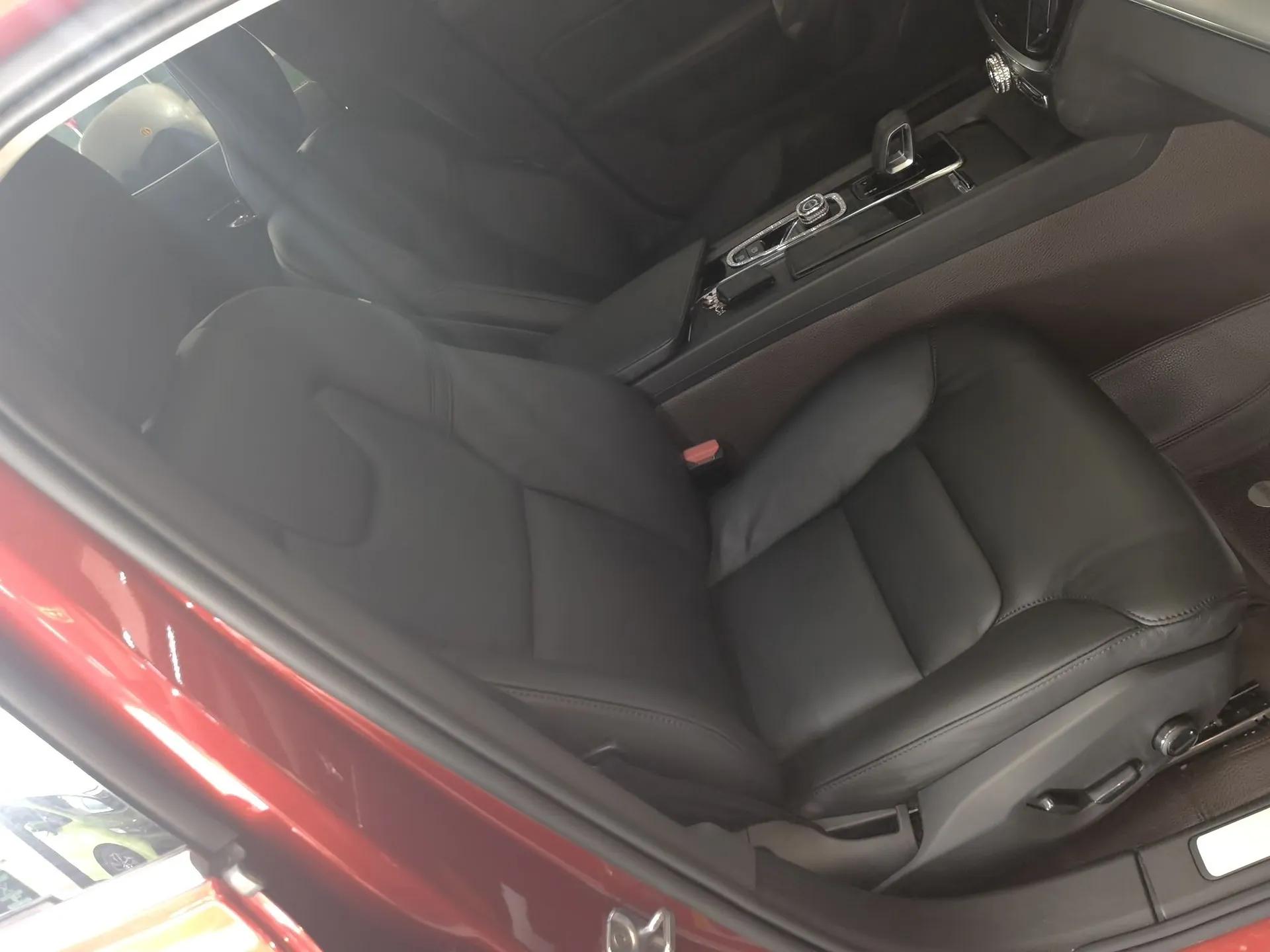 Volvo S60 2022 B4 Zhiyi Luxury Edition — миниатюра 23