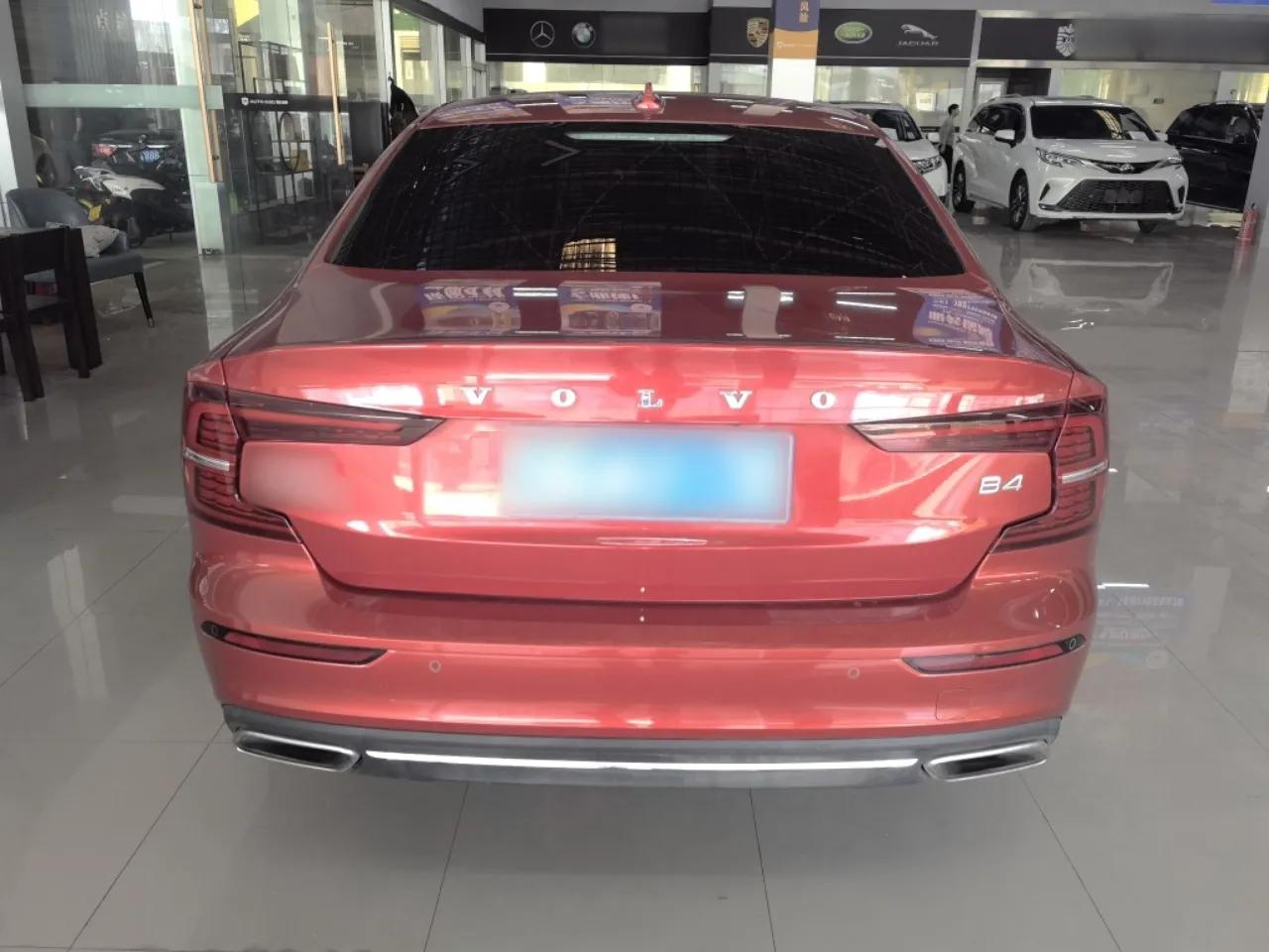Volvo S60 2022 B4 Zhiyi Luxury Edition — миниатюра 5