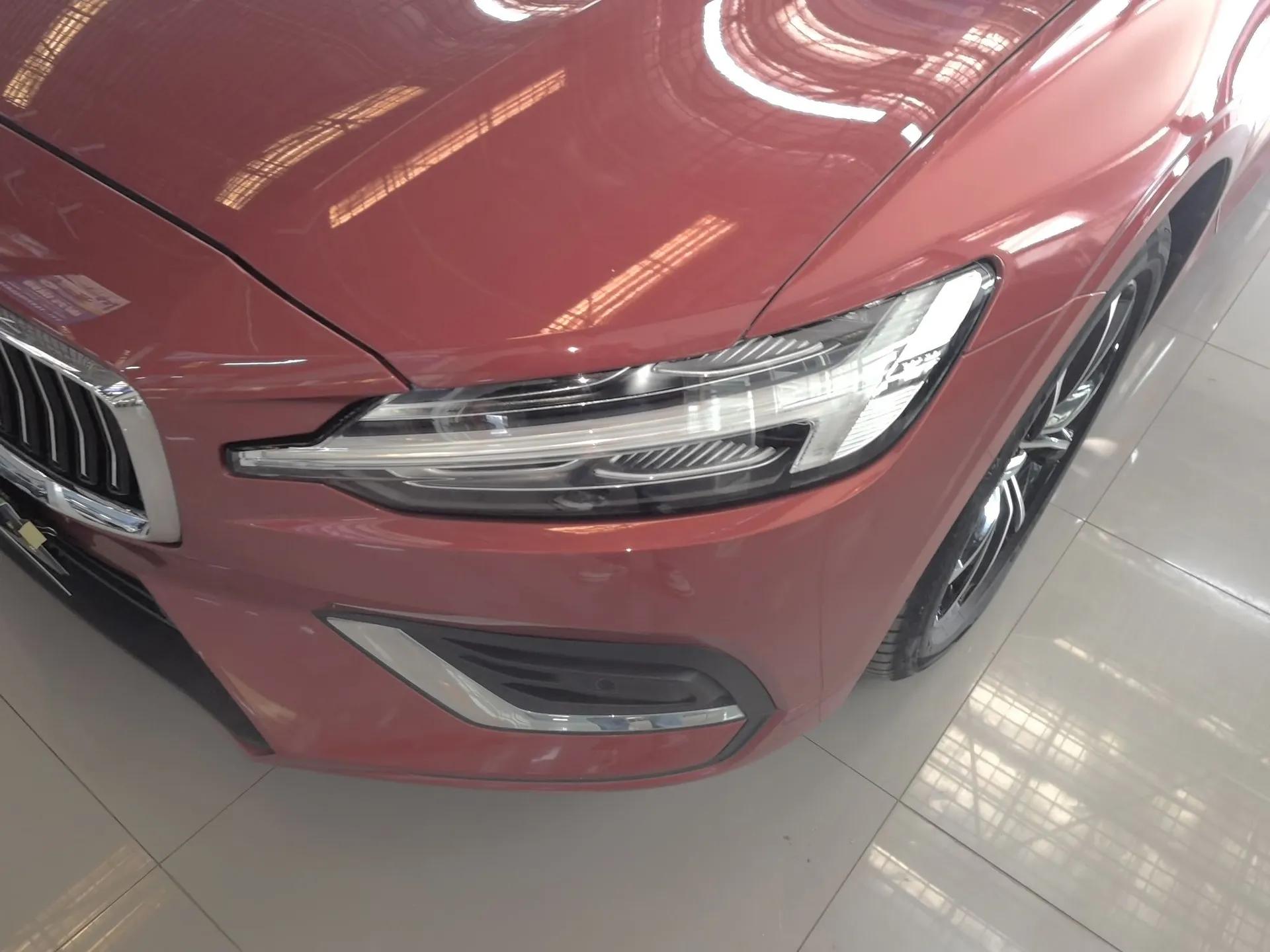 Volvo S60 2022 B4 Zhiyi Luxury Edition — миниатюра 9