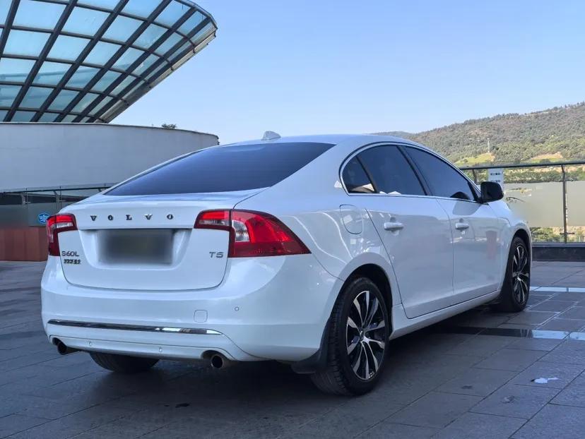 Volvo S60 2019 S60L Facelift T5 Intelligent Advanced Edition — миниатюра 3
